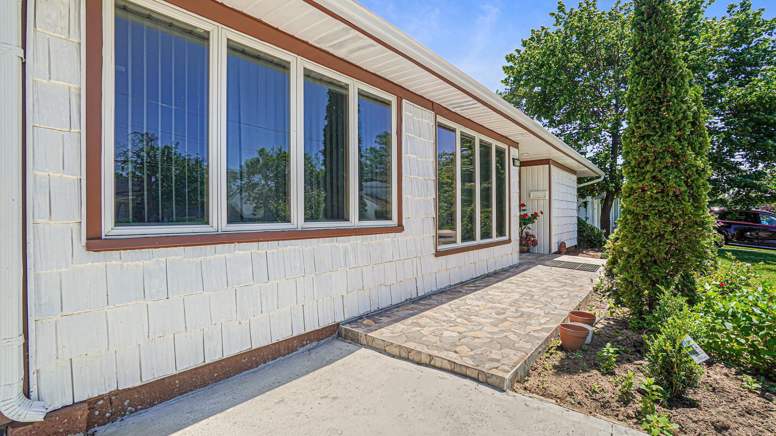 Single Family Val Park  Nassau County, NY 11580, MLS-862058-3