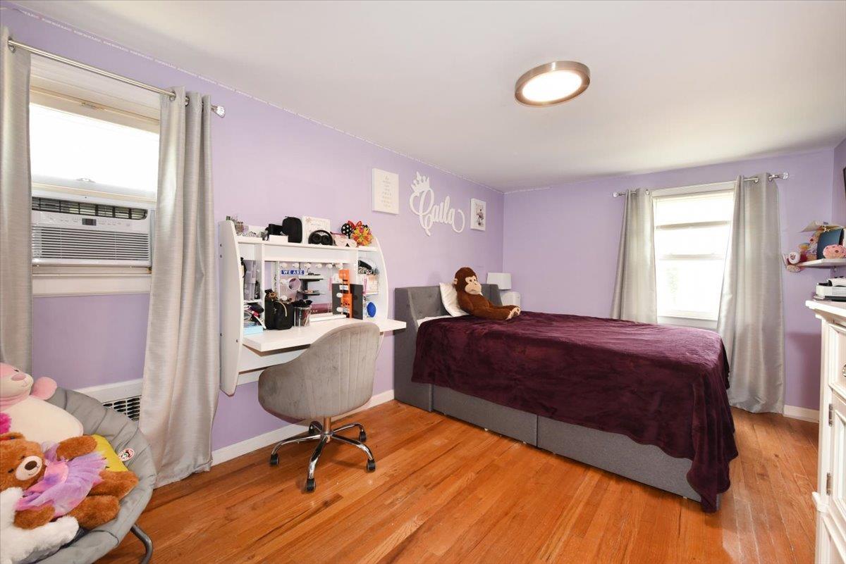Single Family Chester  Nassau County, NY 11580, MLS-862059-17
