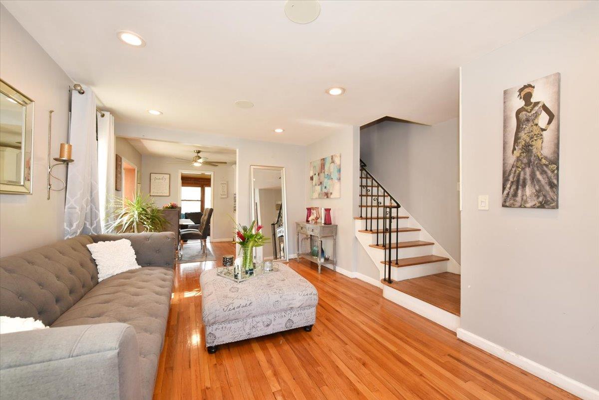Single Family Chester  Nassau County, NY 11580, MLS-862059-5