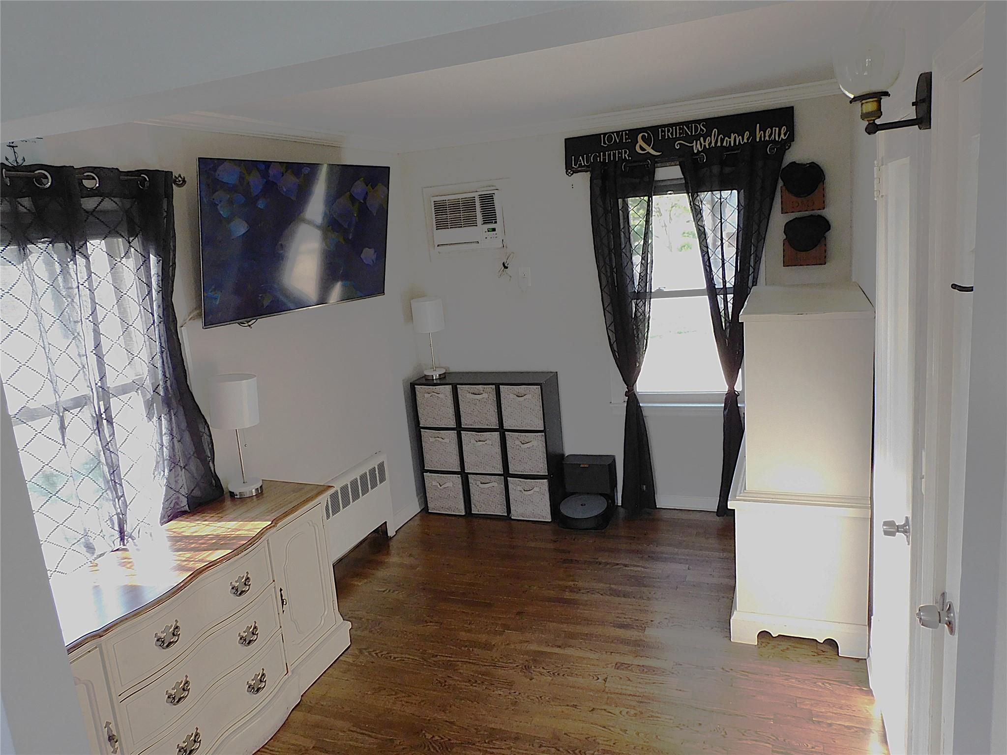 Single Family Lou  Suffolk County, NY 11754, MLS-862083-15