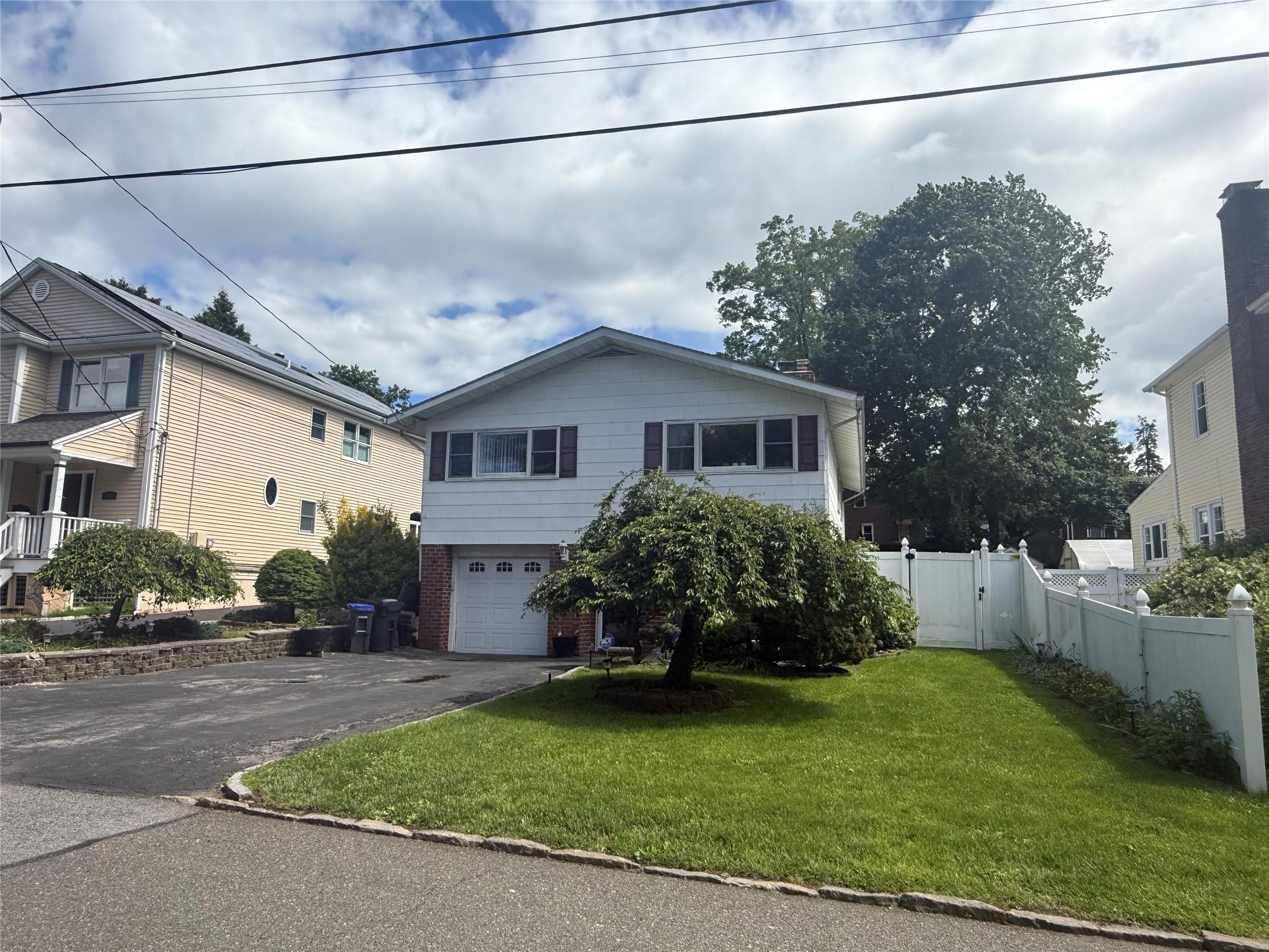 Single Family Stevenson  Westchester County, NY 10530, MLS-862097-2