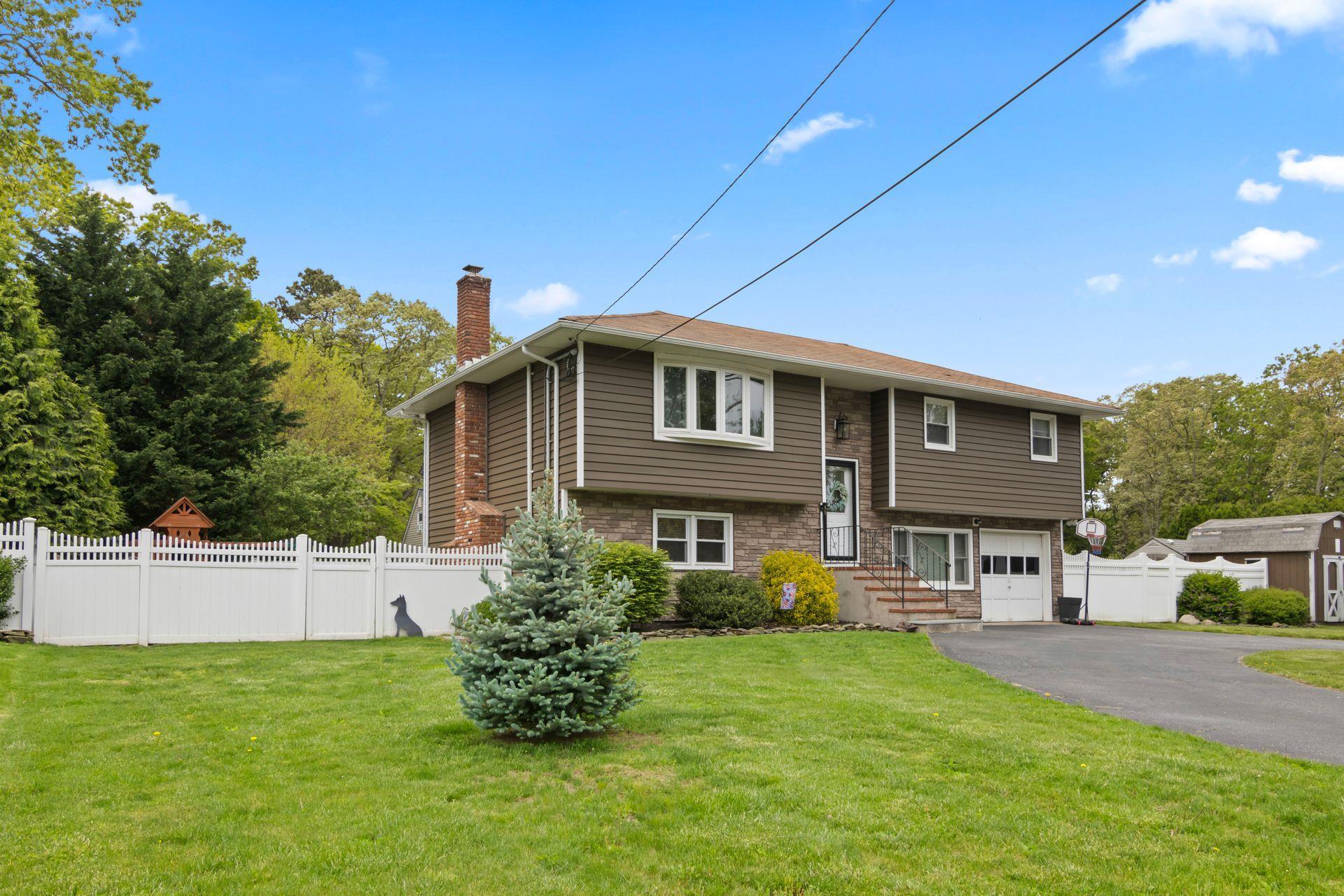 Single Family Harrison  Suffolk County, NY 11764, MLS-862112-3