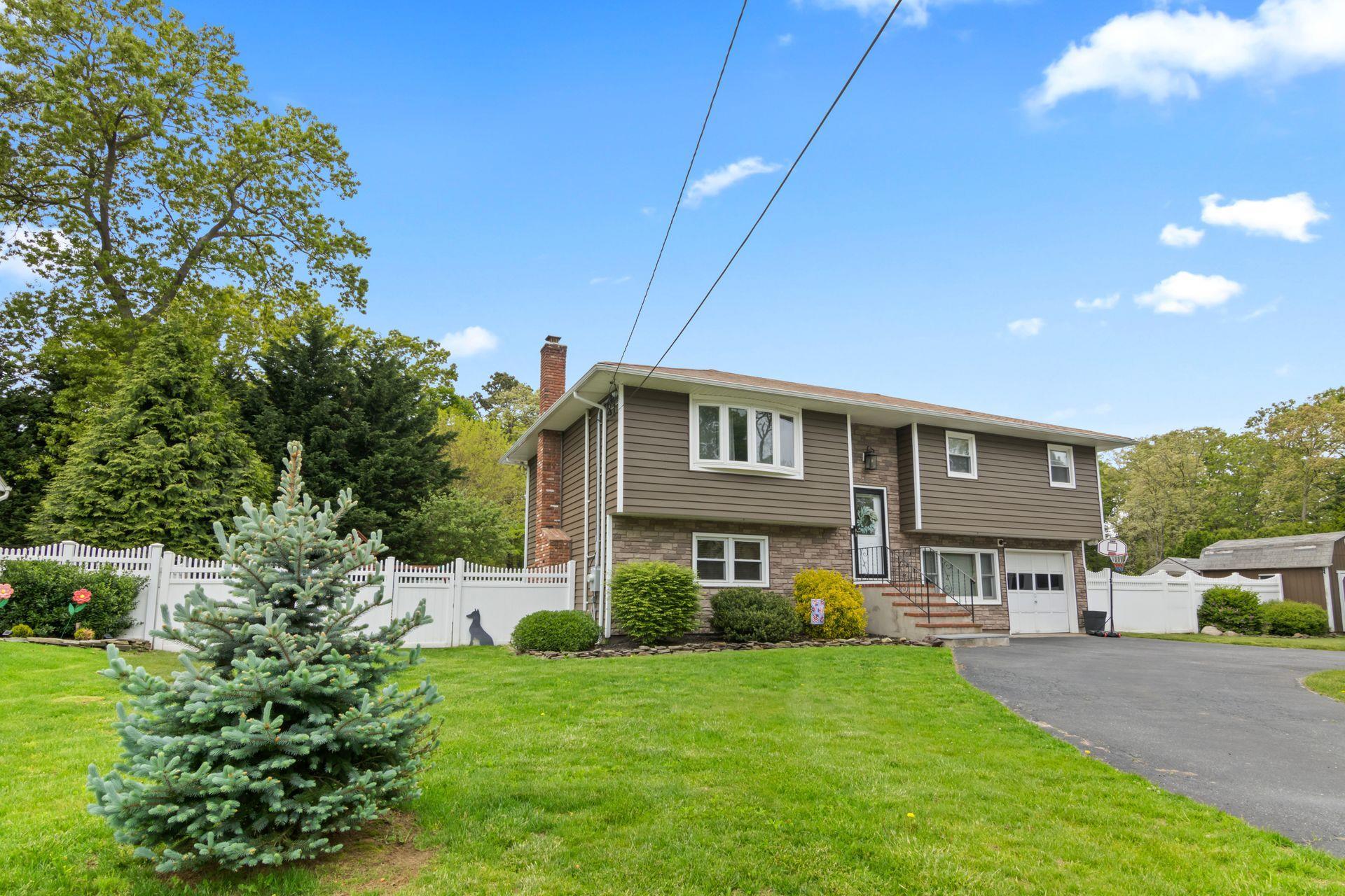 Single Family Harrison  Suffolk County, NY 11764, MLS-862112-4
