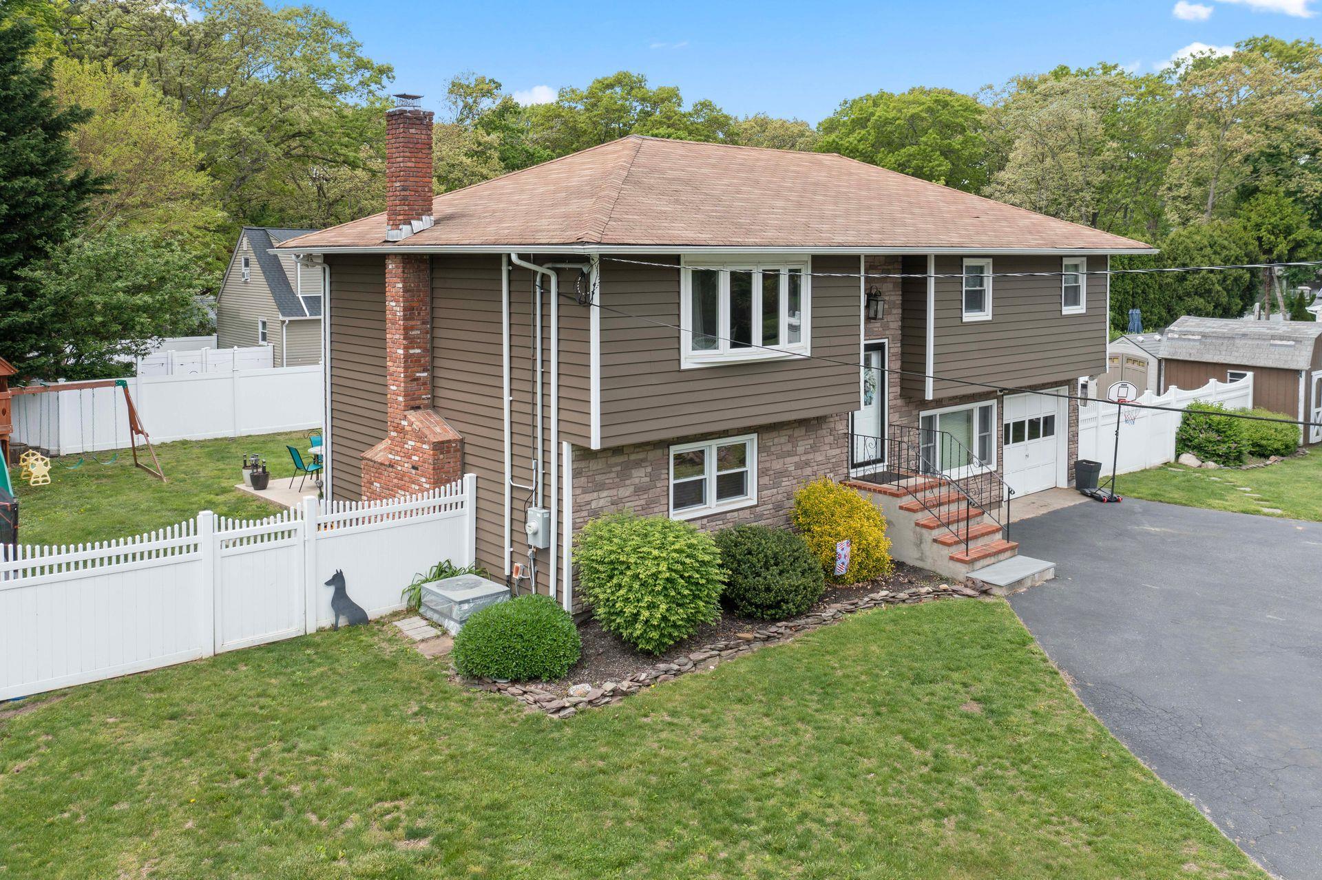Single Family Harrison  Suffolk County, NY 11764, MLS-862112-6