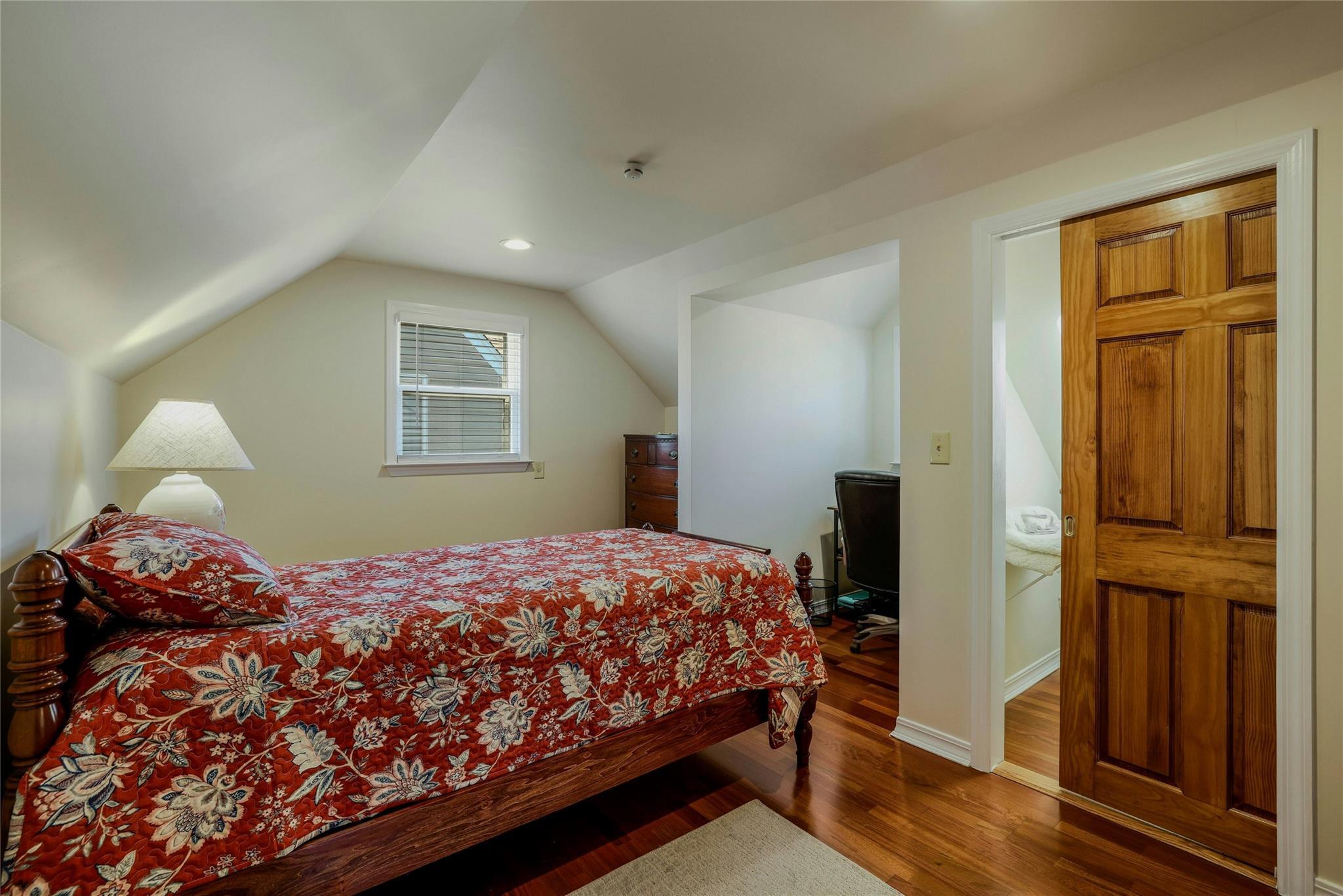 Single Family End  Nassau County, NY 11040, MLS-862127-15