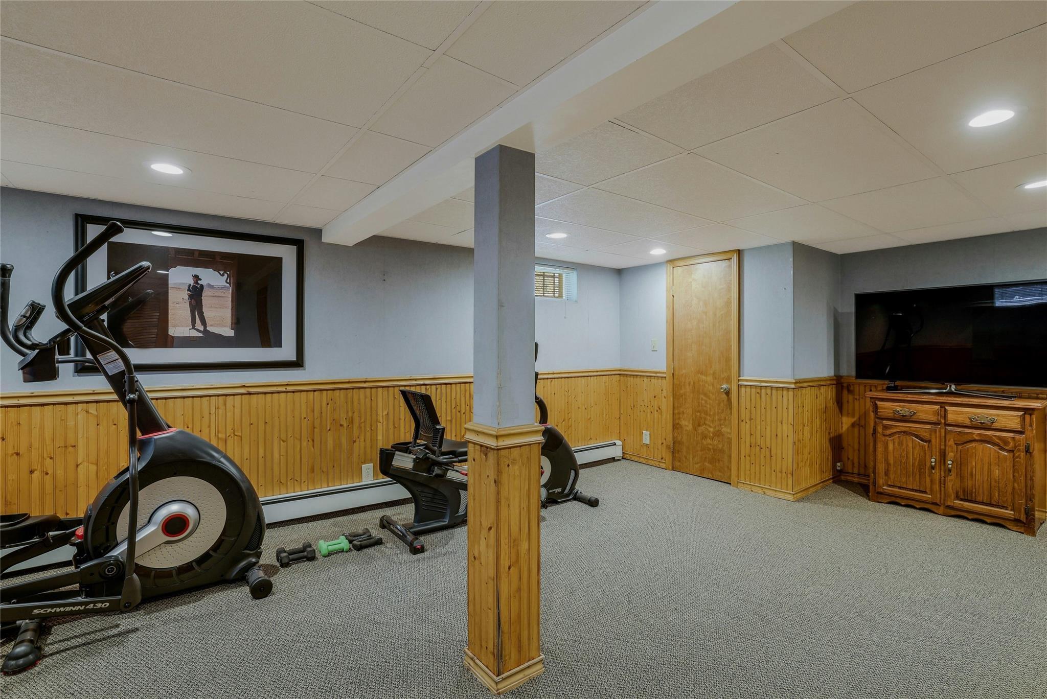 Single Family End  Nassau County, NY 11040, MLS-862127-21
