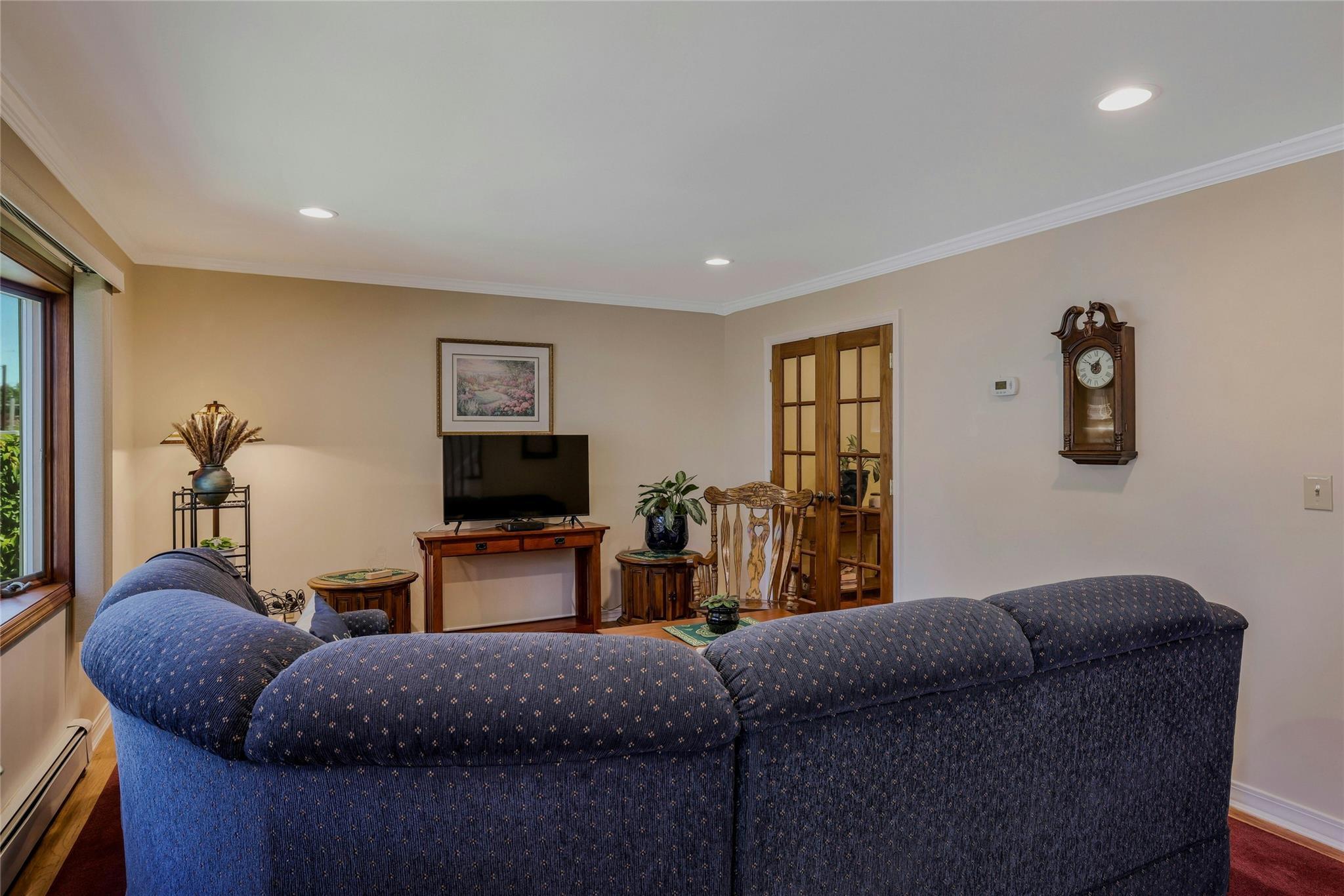 Single Family End  Nassau County, NY 11040, MLS-862127-4