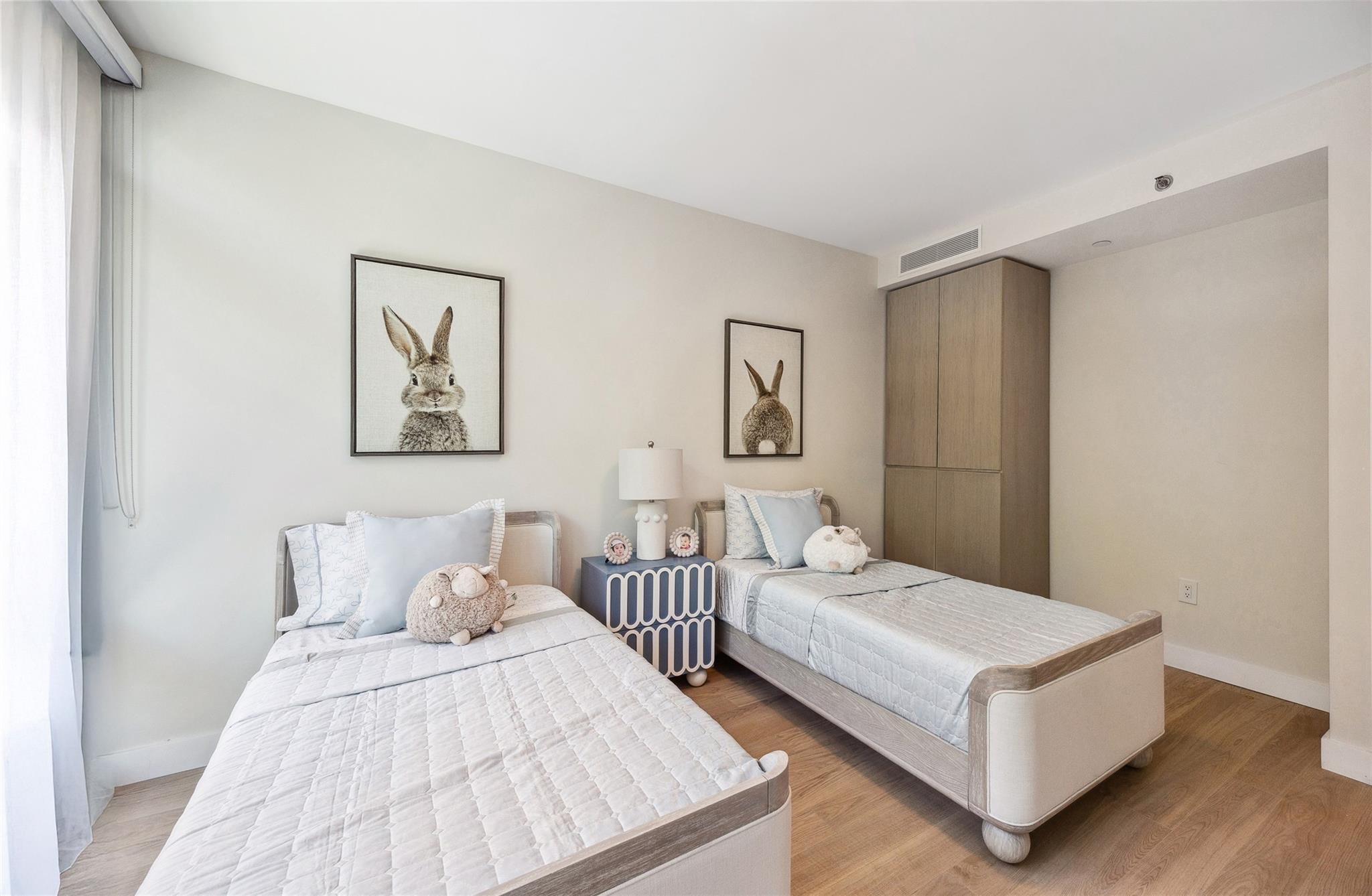 Condo Parsons  Queens, NY 11354, MLS-862131-13