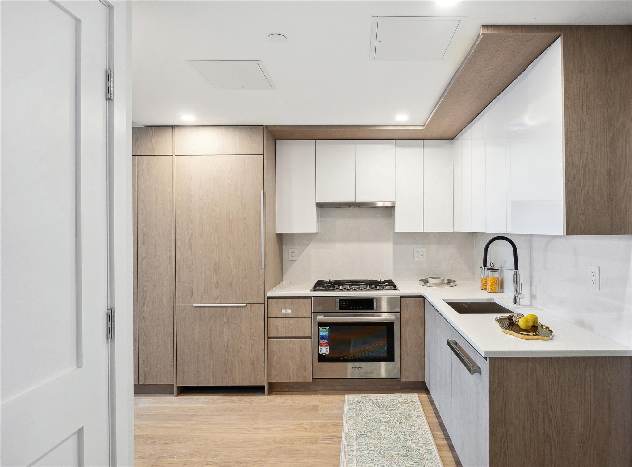 Condo Parsons  Queens, NY 11354, MLS-862131-8