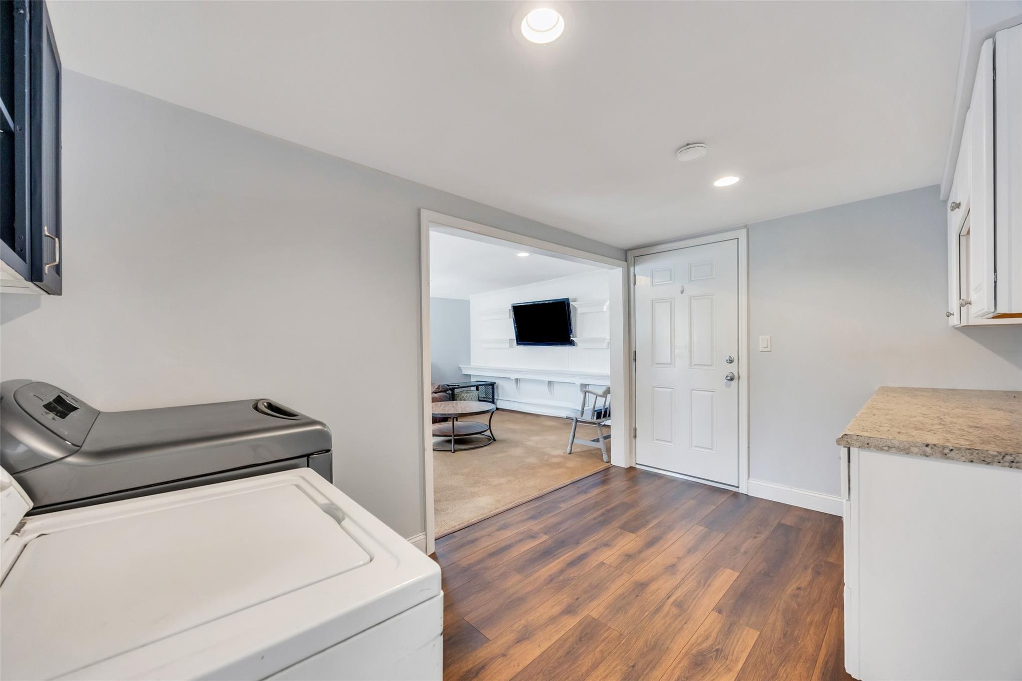 Single Family Twisting  Suffolk County, NY 11755, MLS-862144-21