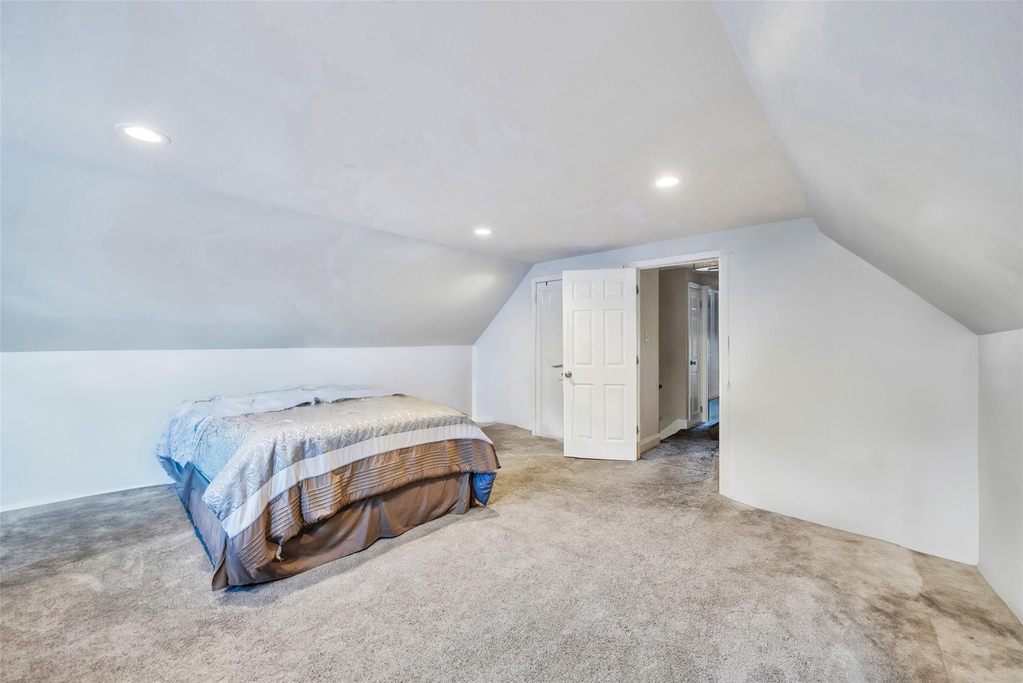 Single Family Twisting  Suffolk County, NY 11755, MLS-862144-28
