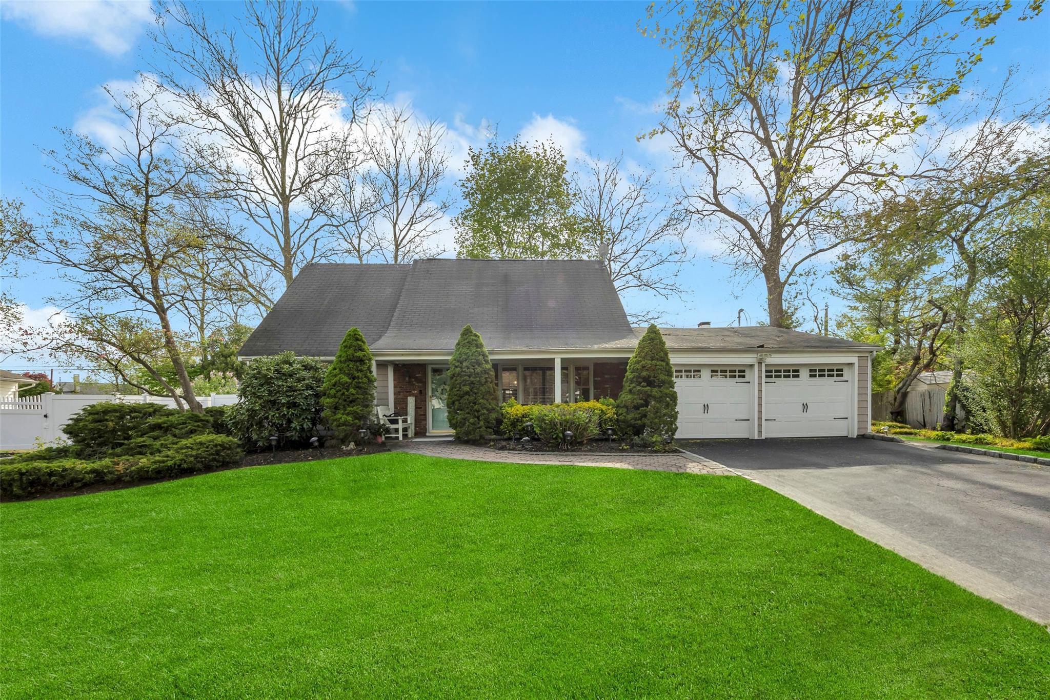 Single Family Twisting  Suffolk County, NY 11755, MLS-862144-5