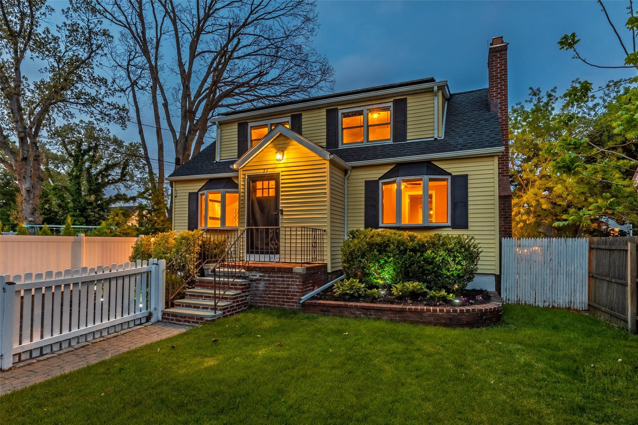 Single Family Livingston  Suffolk County, NY 11729, MLS-862145-2