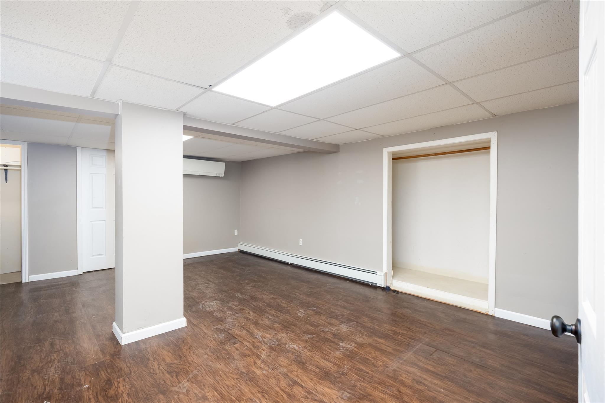 Single Family Livingston  Suffolk County, NY 11729, MLS-862145-27