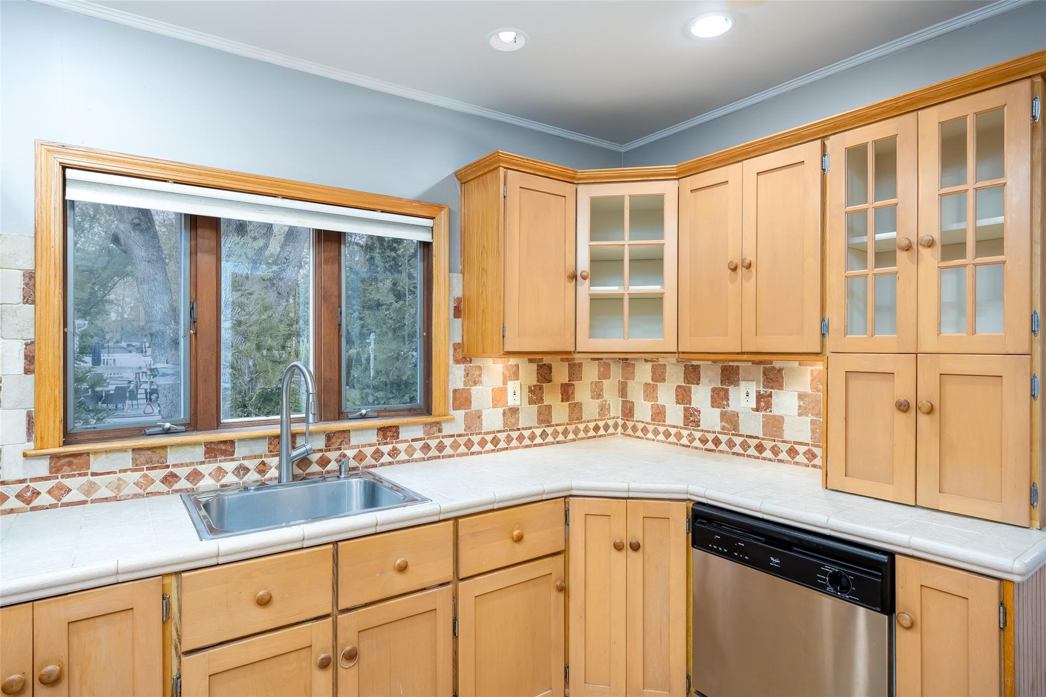 Single Family Livingston  Suffolk County, NY 11729, MLS-862145-4