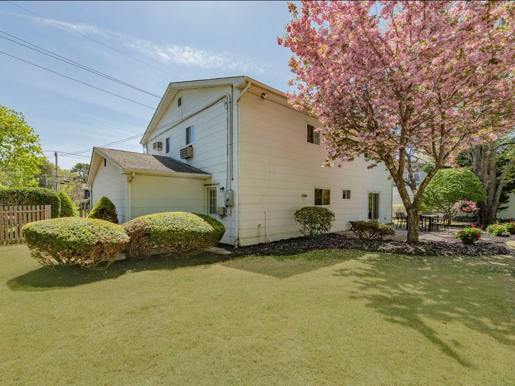 Single Family Old Country  Suffolk County, NY 11747, MLS-862148-19