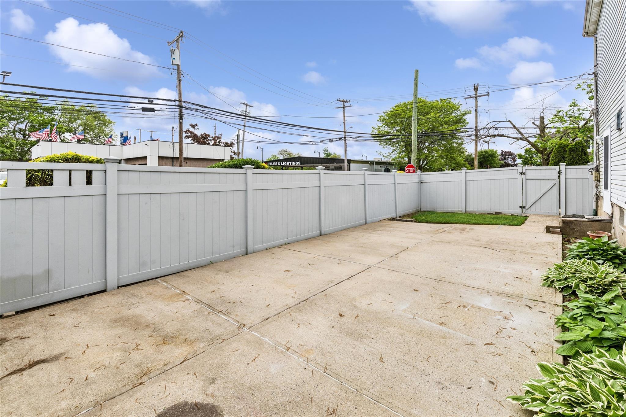 Single Family Denton  Nassau County, NY 11563, MLS-862150-21