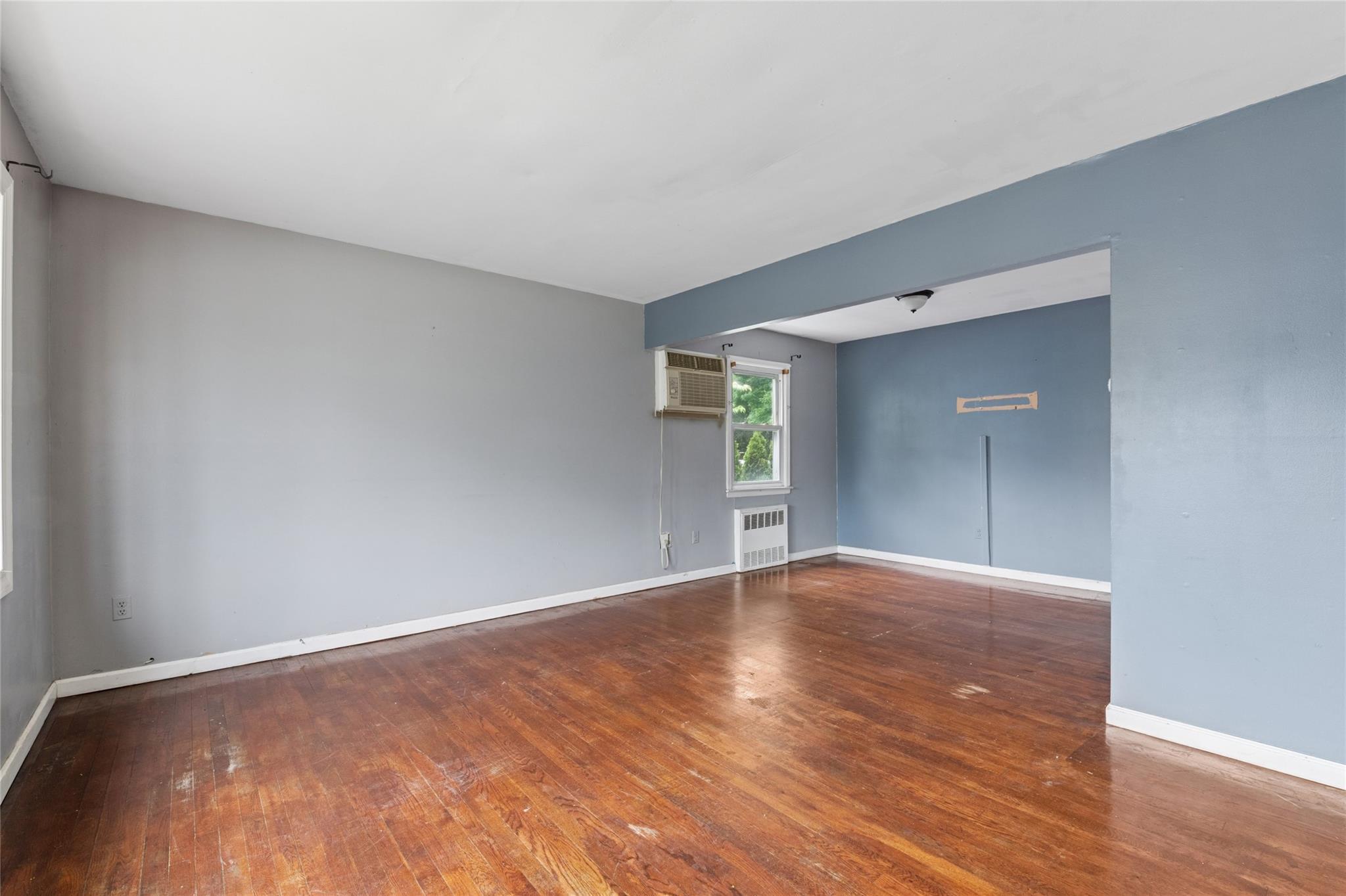 Single Family Denton  Nassau County, NY 11563, MLS-862150-5