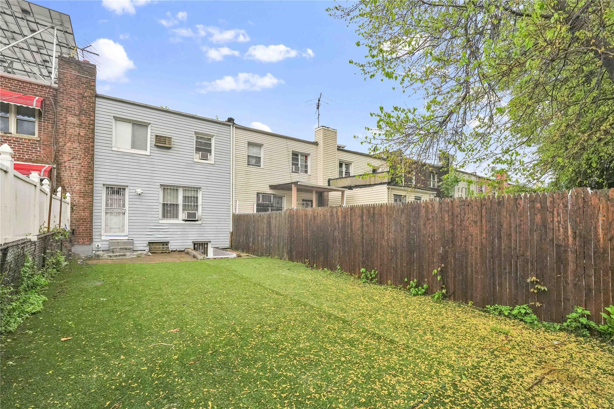 Single Family 213th  Bronx, NY 10469, MLS-862153-19
