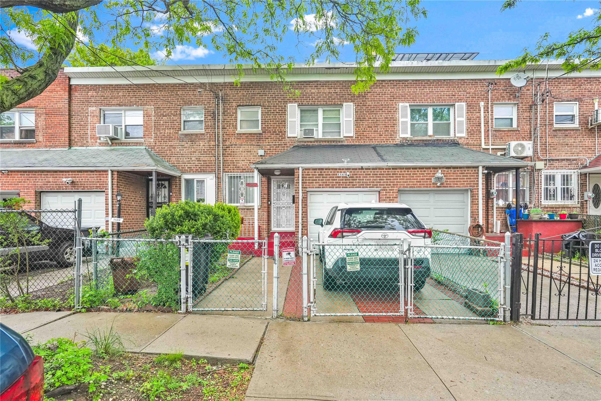 Single Family 213th  Bronx, NY 10469, MLS-862153-2