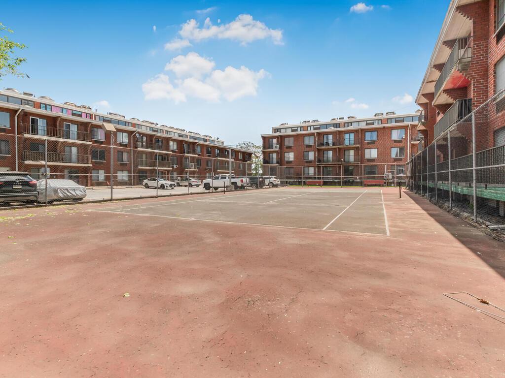 Condo Seaview  Brooklyn, NY 11236, MLS-862177-16