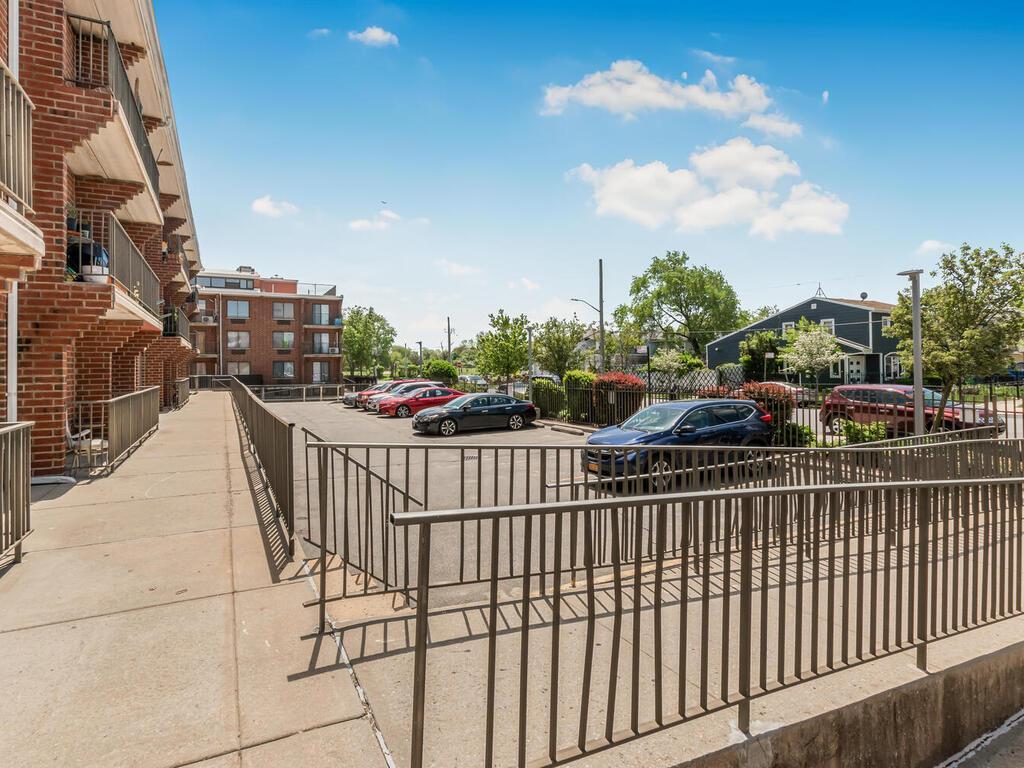 Condo Seaview  Brooklyn, NY 11236, MLS-862177-17