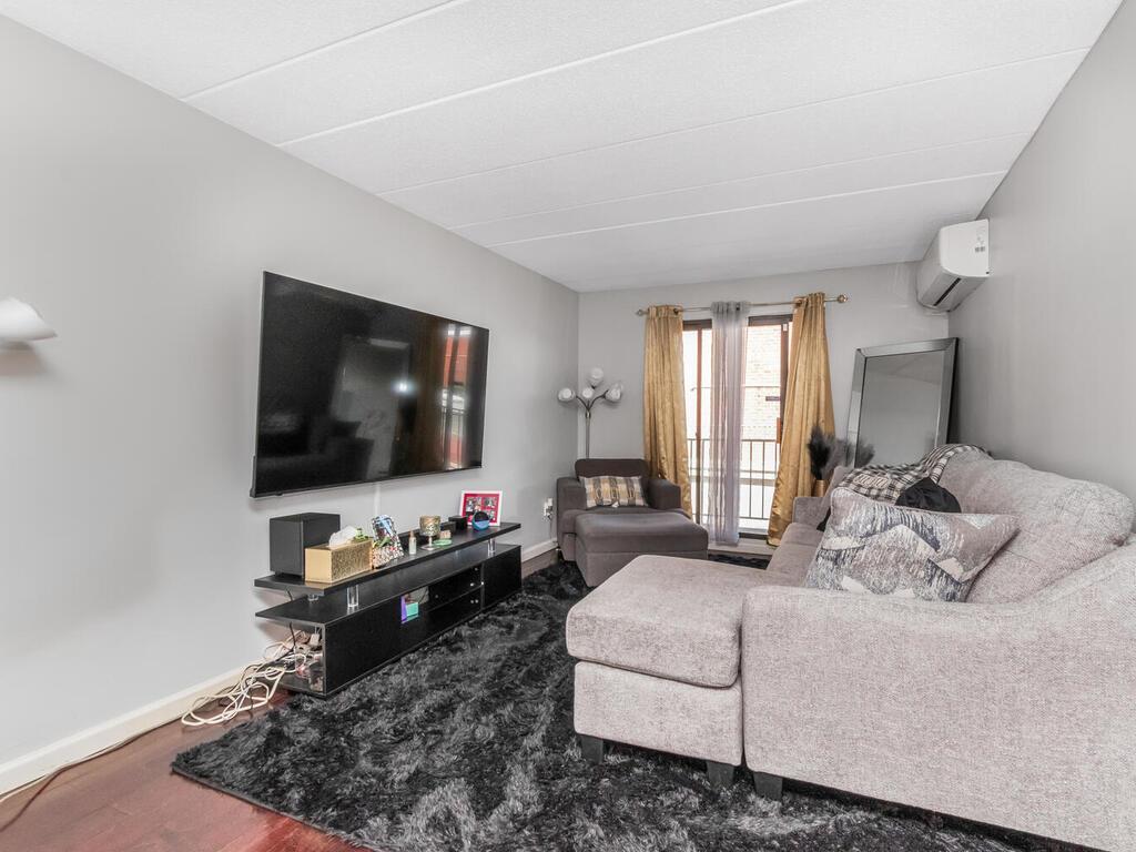 Condo Seaview  Brooklyn, NY 11236, MLS-862177-2