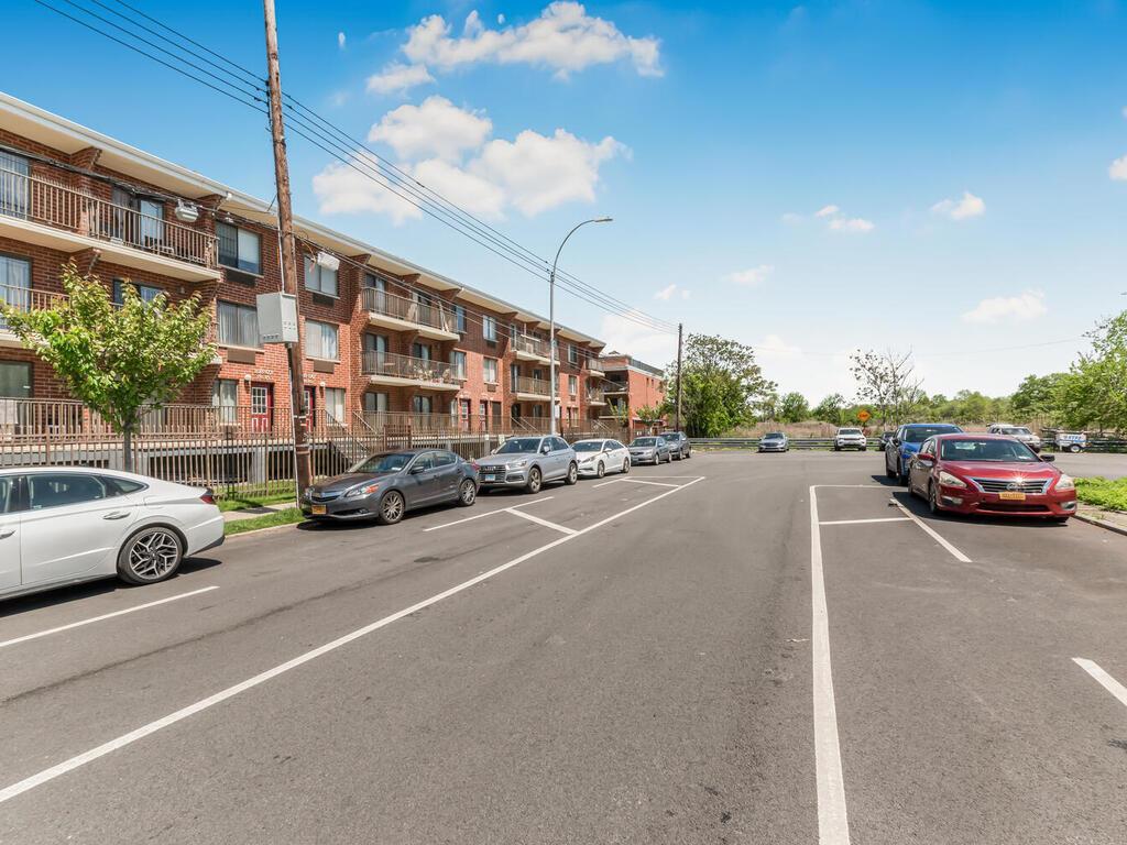 Condo Seaview  Brooklyn, NY 11236, MLS-862177-23