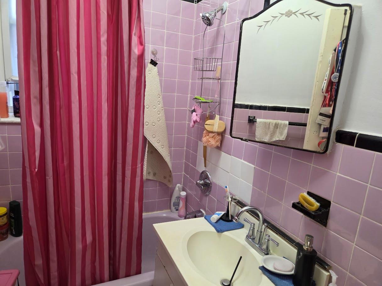 Single Family Bradford  Brooklyn, NY 11207, MLS-862190-18