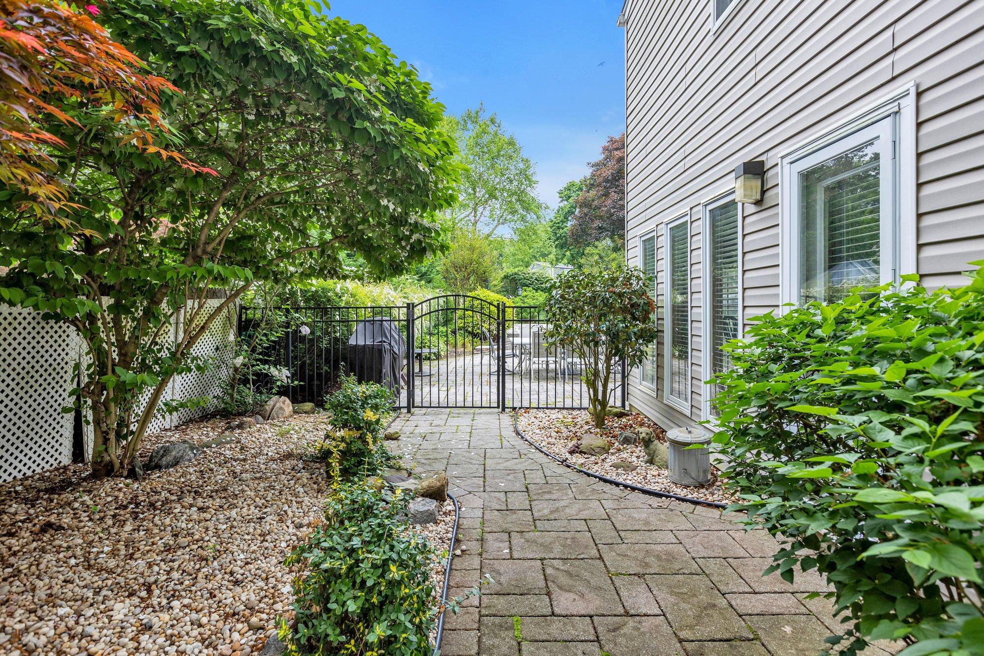 Single Family Teaneck  Suffolk County, NY 11731, MLS-862192-23