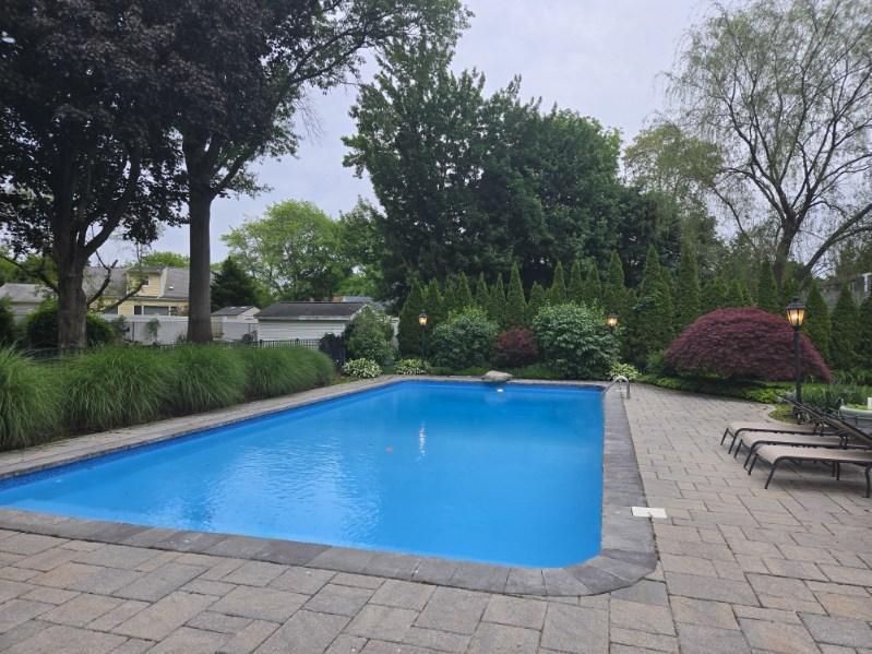 Single Family Teaneck  Suffolk County, NY 11731, MLS-862192-31