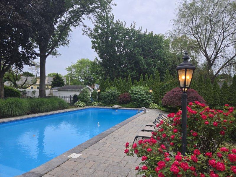Single Family Teaneck  Suffolk County, NY 11731, MLS-862192-32