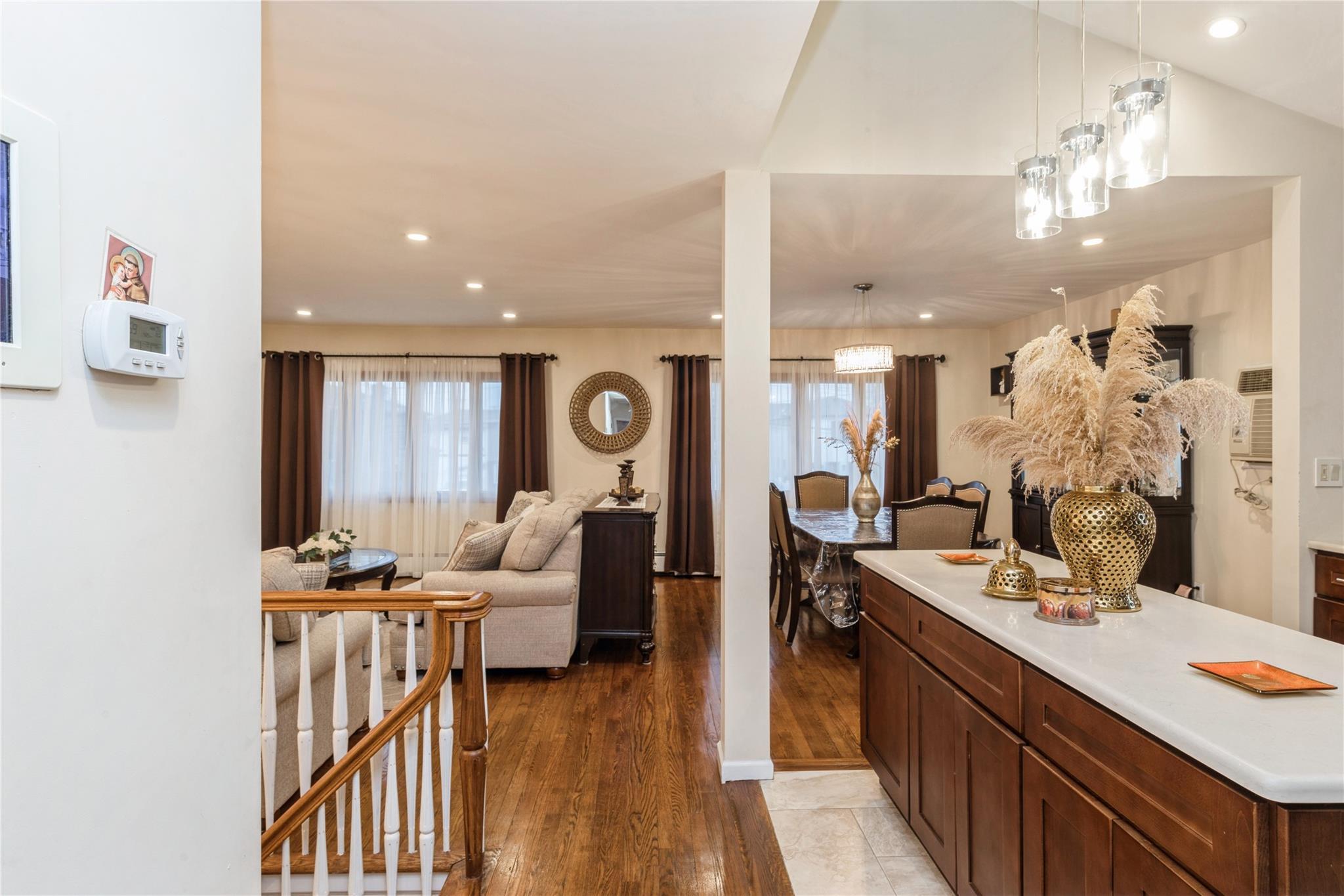 Single Family 164th  Queens, NY 11414, MLS-862194-8