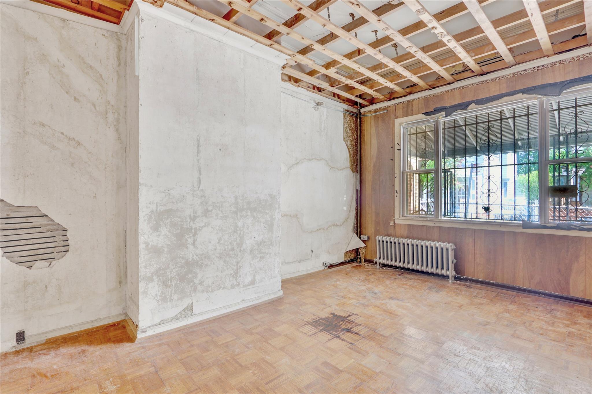 Single Family Van Siclen  Brooklyn, NY 11207, MLS-862200-3