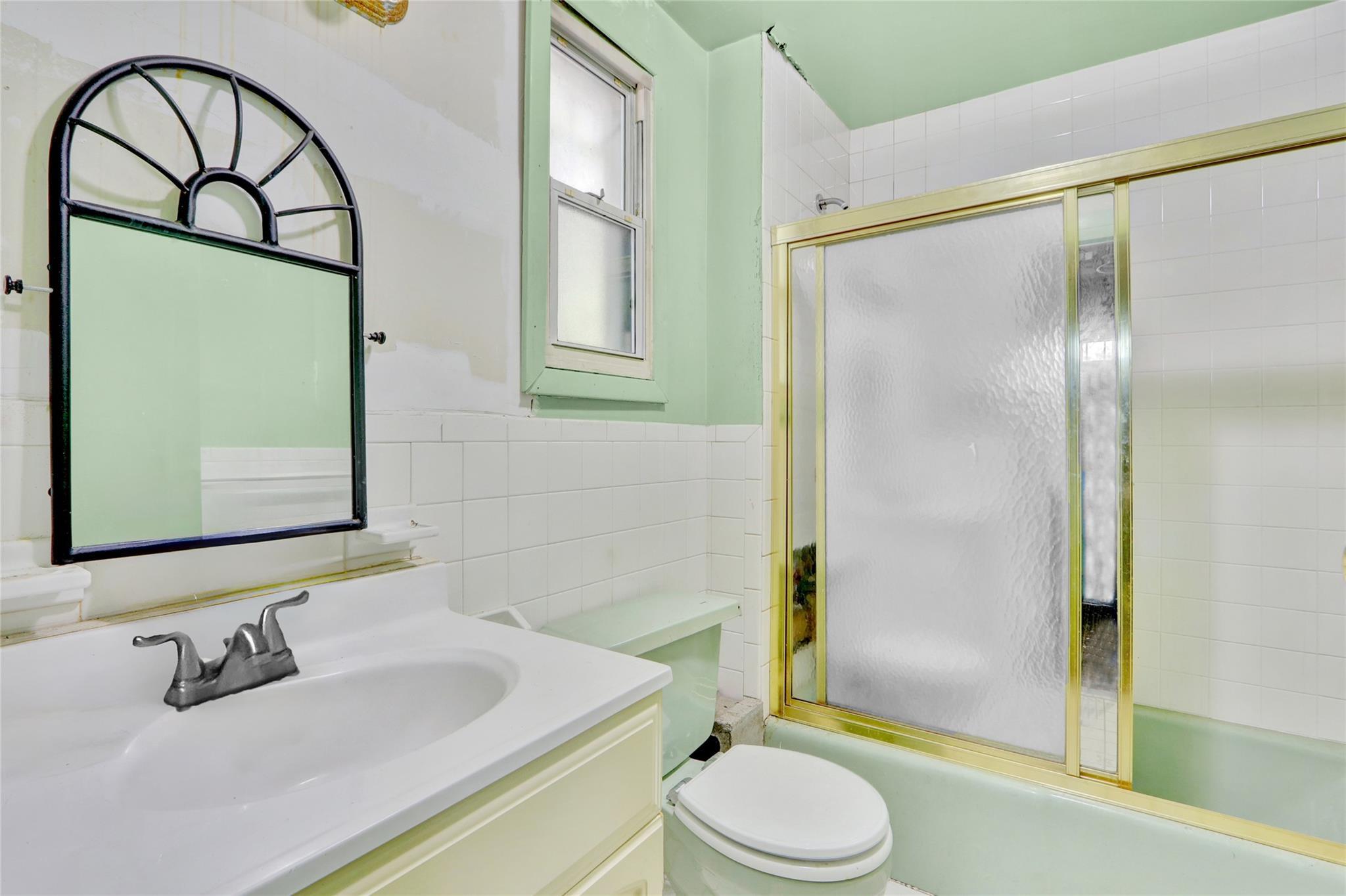 Single Family Van Siclen  Brooklyn, NY 11207, MLS-862200-7