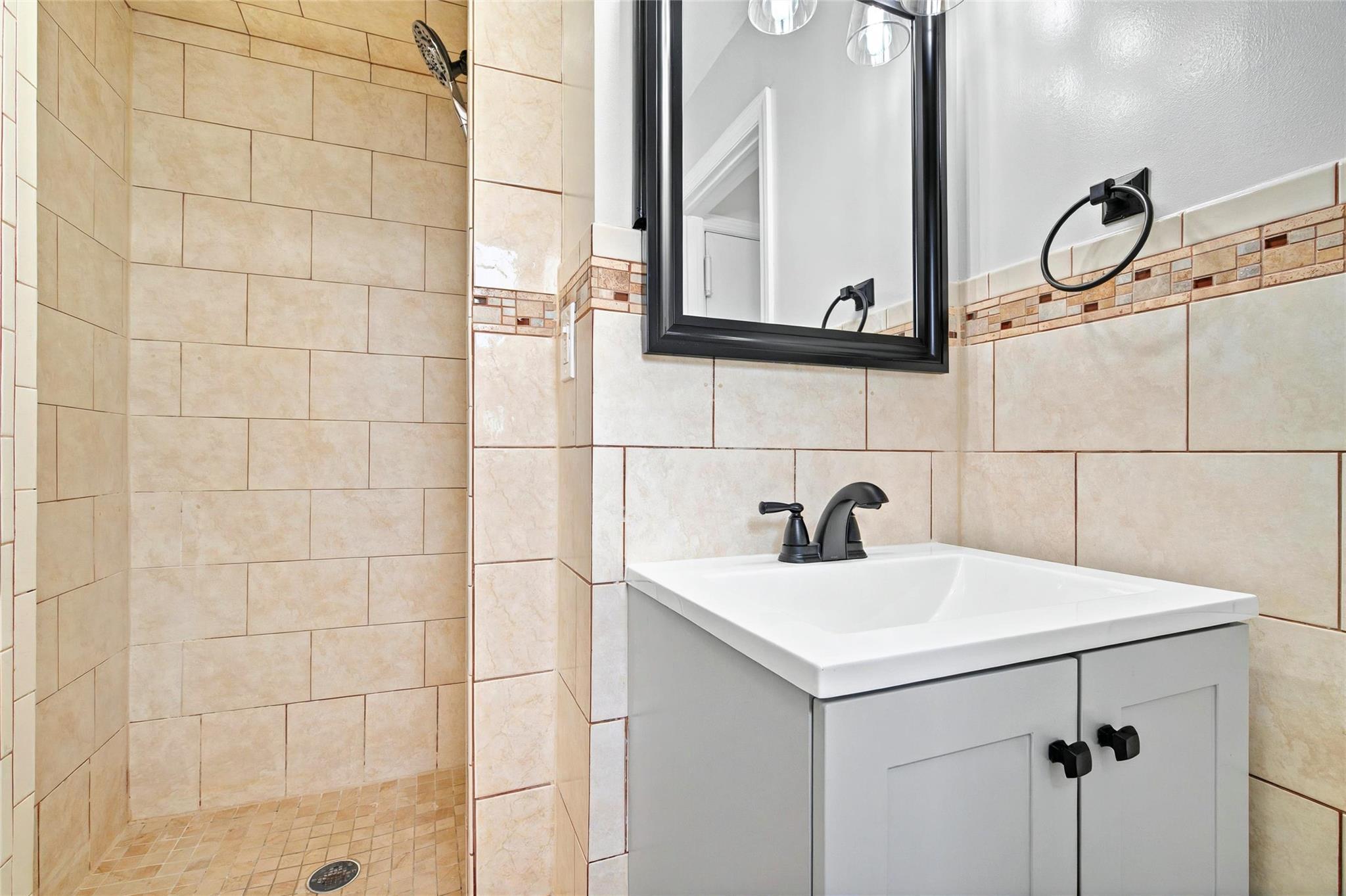 Single Family Terrace  Westchester County, NY 10550, MLS-862204-19