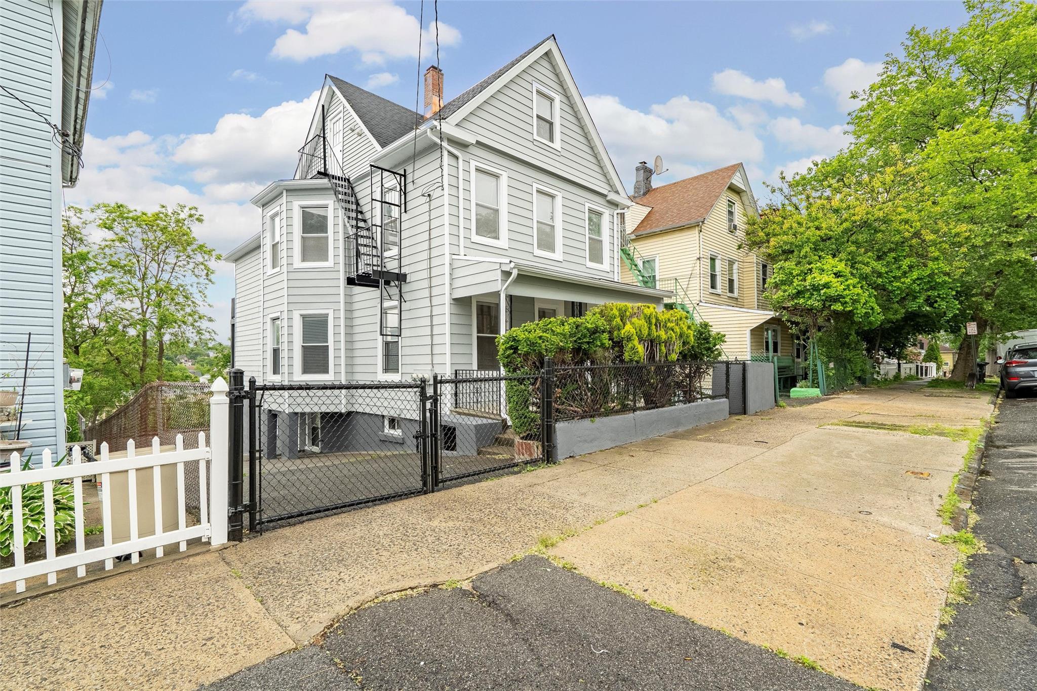 Single Family Terrace  Westchester County, NY 10550, MLS-862204-2