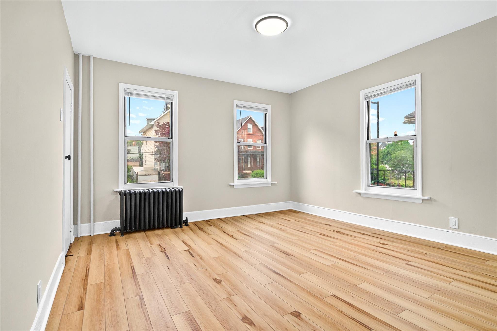 Single Family Terrace  Westchester County, NY 10550, MLS-862204-24
