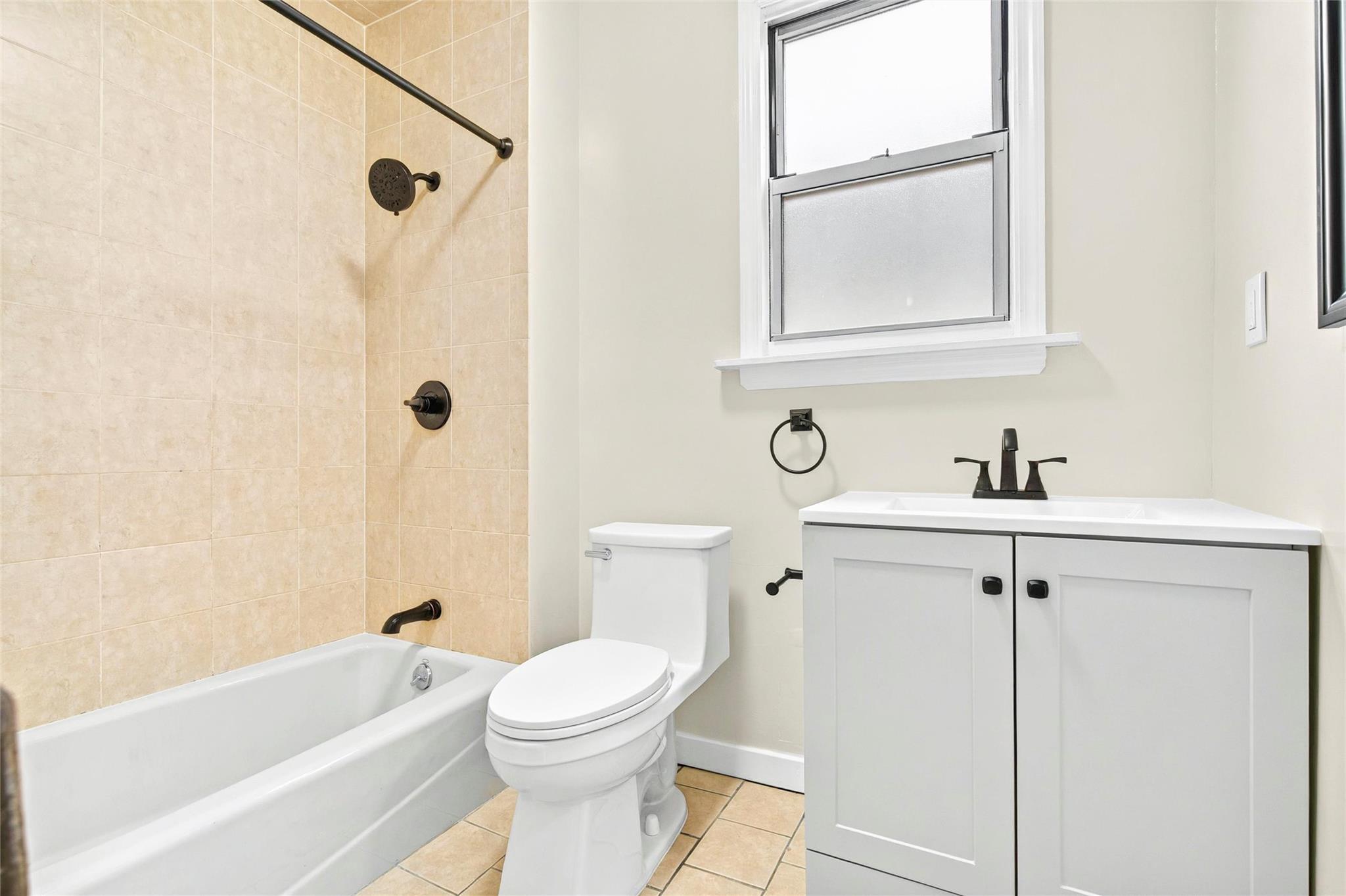 Single Family Terrace  Westchester County, NY 10550, MLS-862204-28