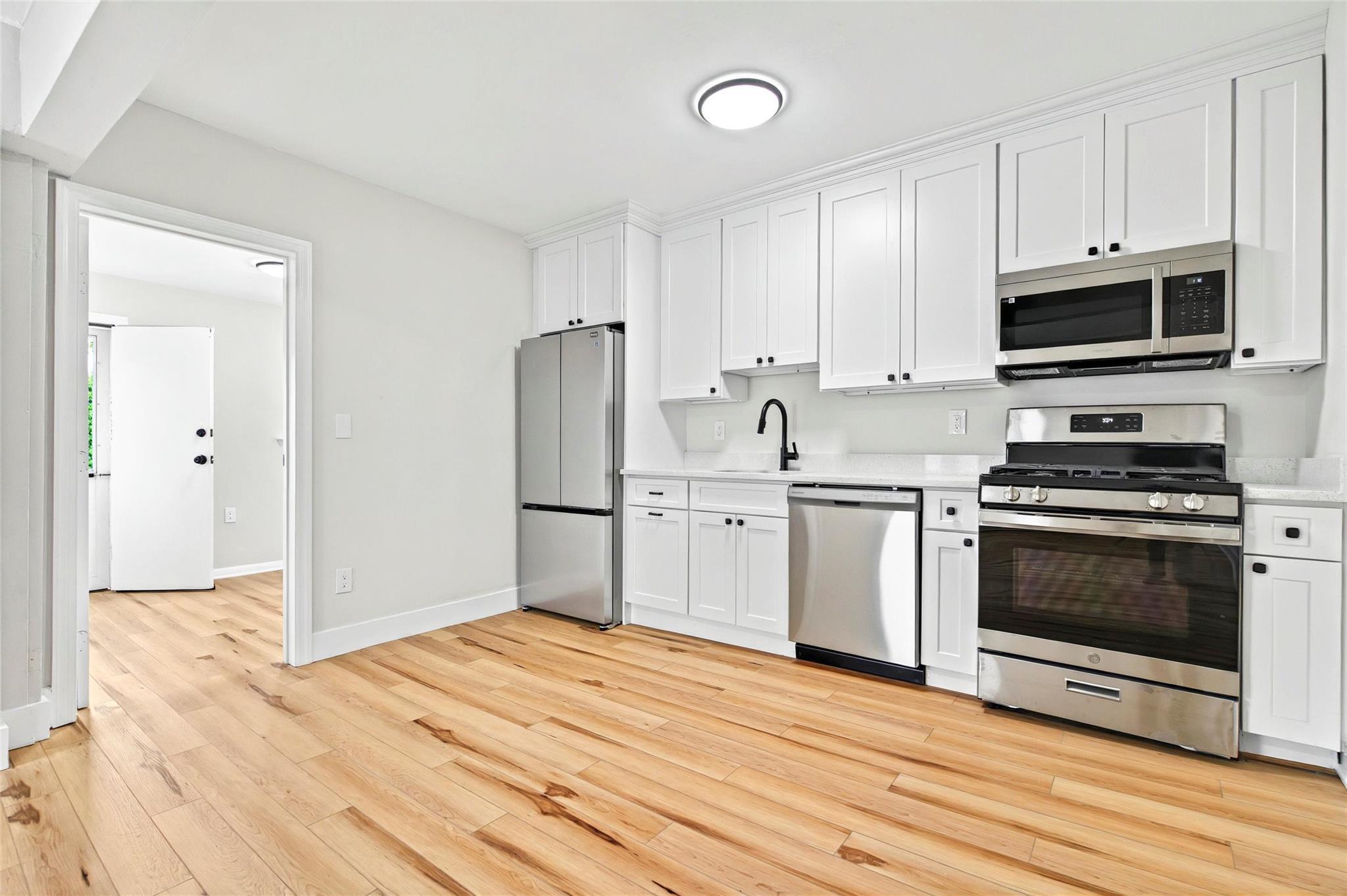 Single Family Terrace  Westchester County, NY 10550, MLS-862204-31
