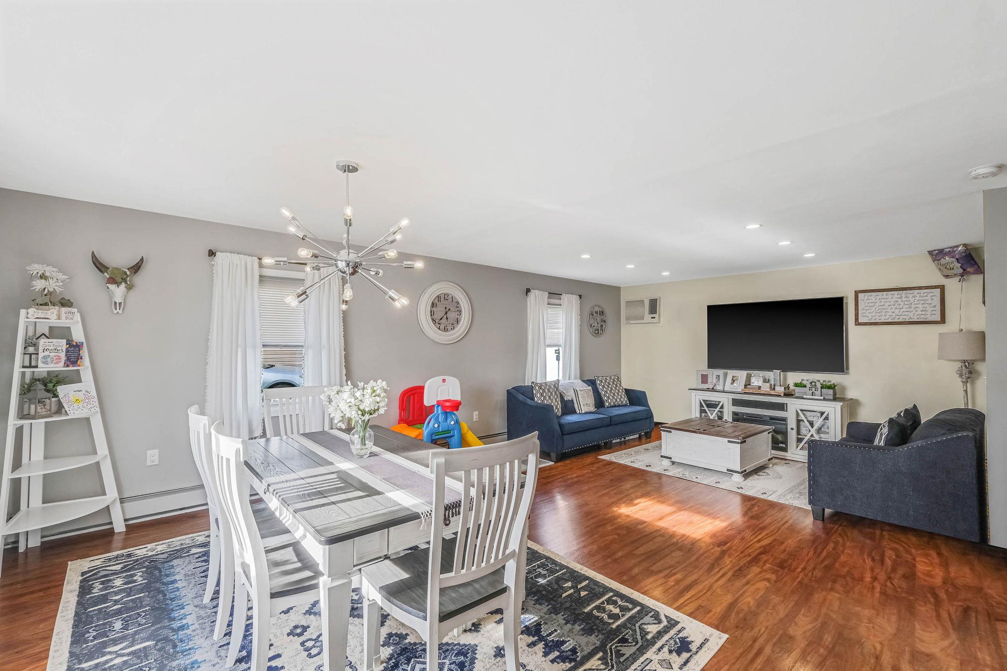 Single Family Oaktree  Nassau County, NY 11756, MLS-862206-10