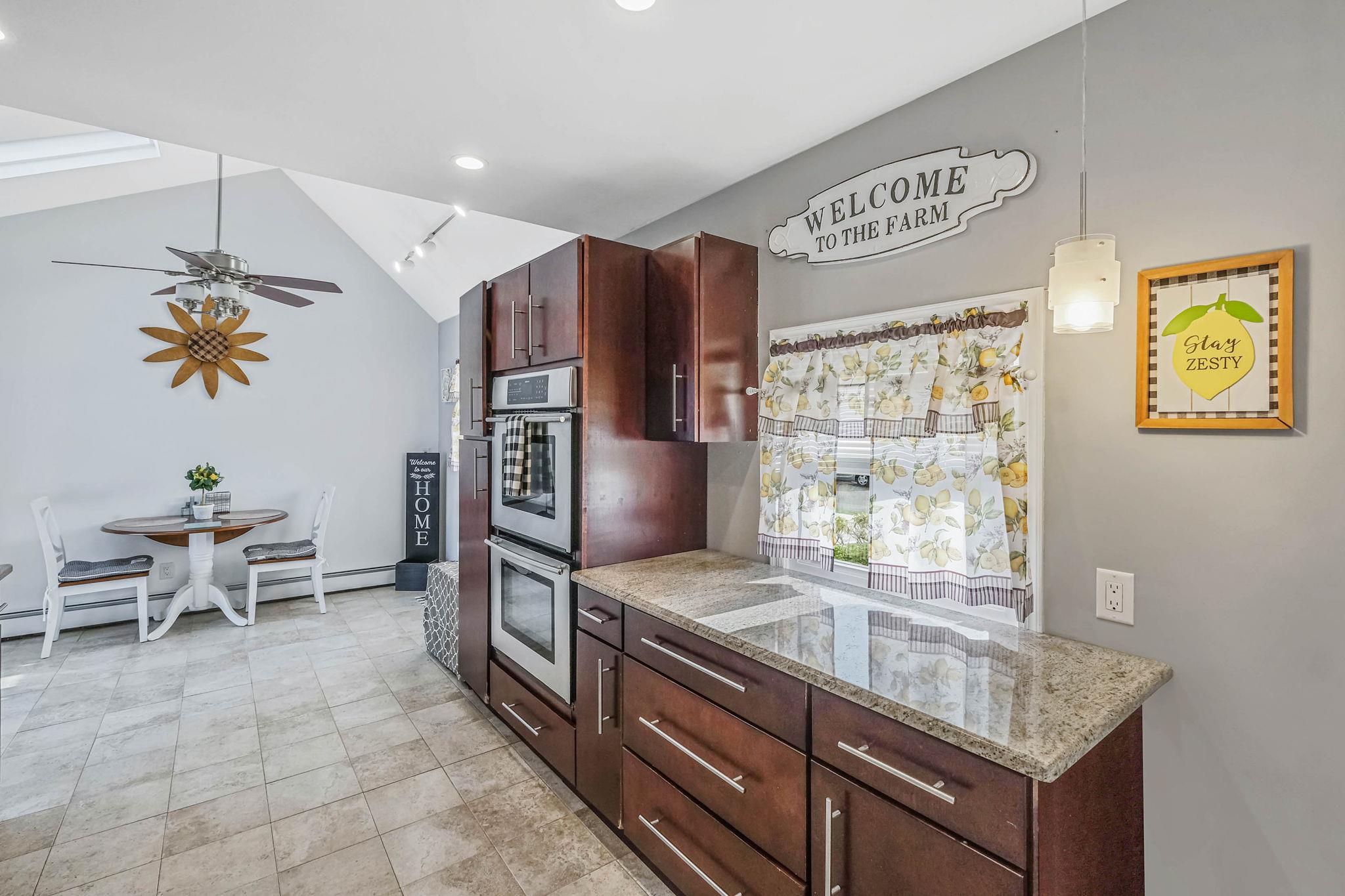 Single Family Oaktree  Nassau County, NY 11756, MLS-862206-13
