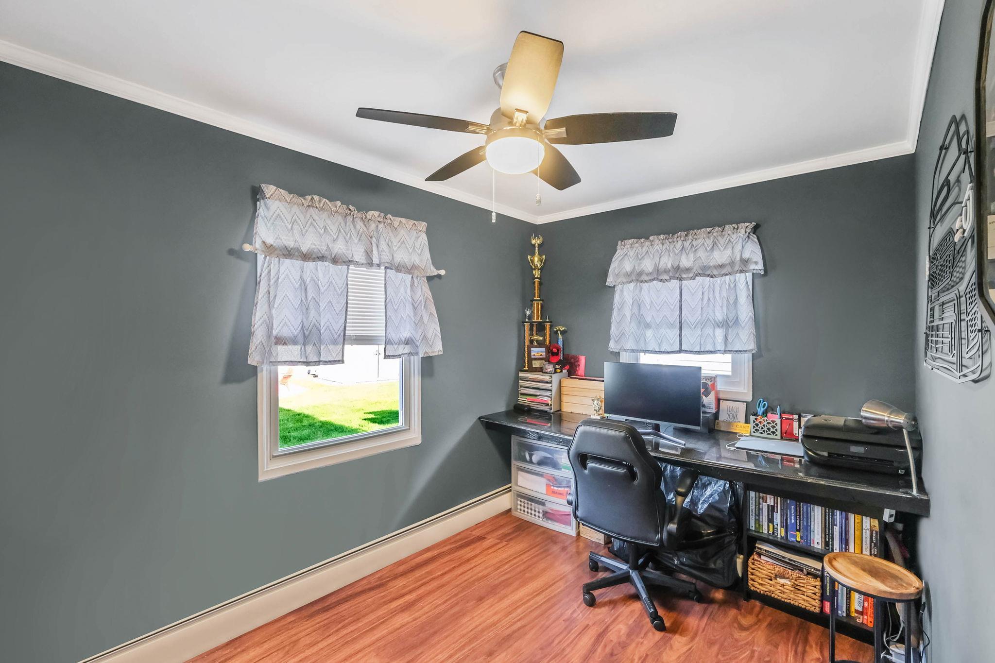 Single Family Oaktree  Nassau County, NY 11756, MLS-862206-17
