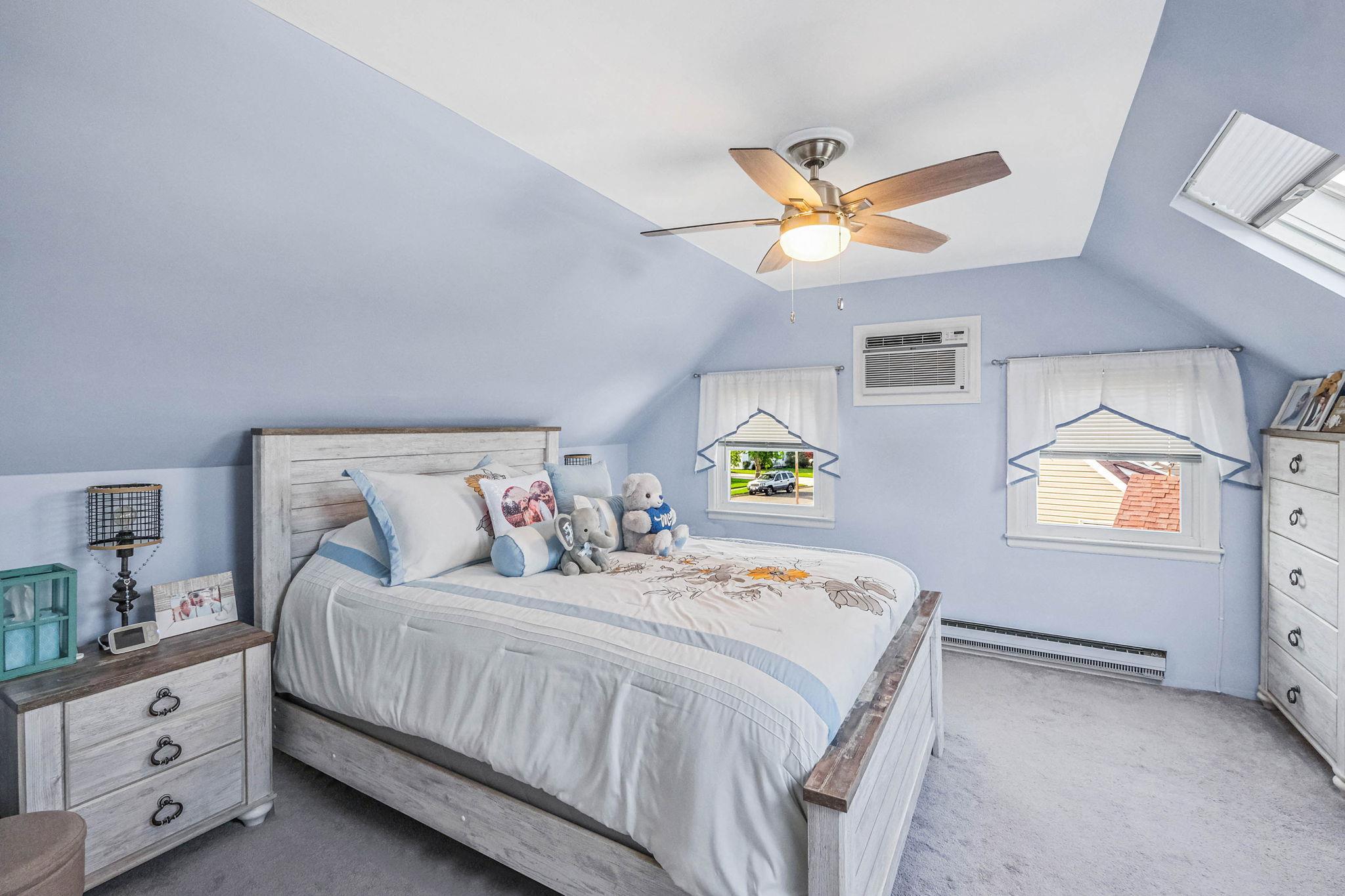 Single Family Oaktree  Nassau County, NY 11756, MLS-862206-19
