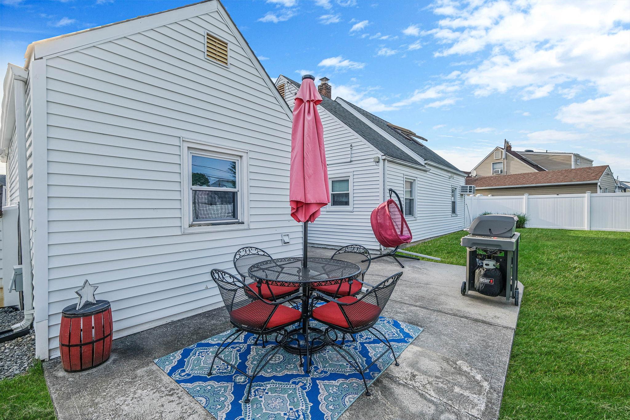 Single Family Oaktree  Nassau County, NY 11756, MLS-862206-4