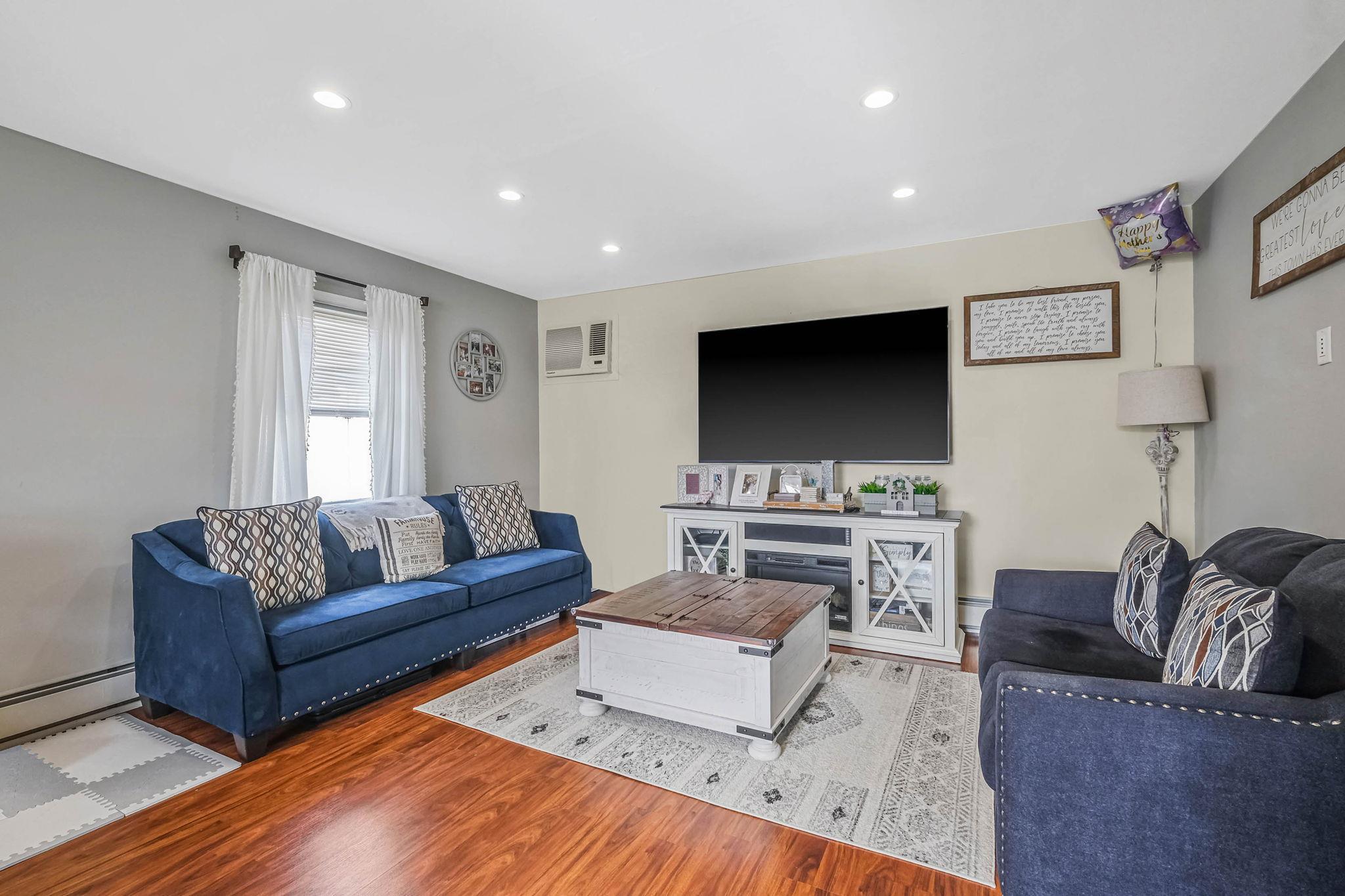 Single Family Oaktree  Nassau County, NY 11756, MLS-862206-7