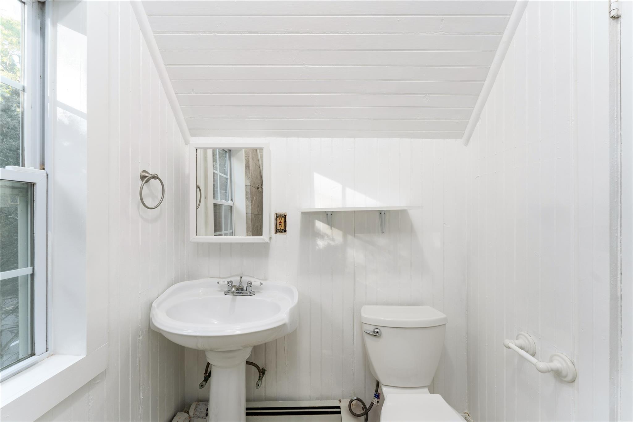 Single Family Meadow  Suffolk County, NY 11733, MLS-862208-22