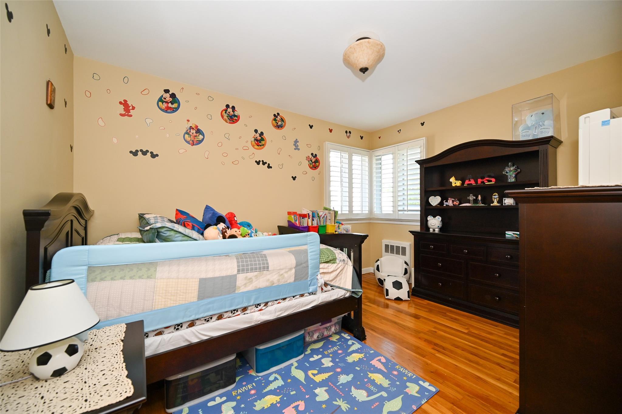 Single Family 166  Queens, NY 11357, MLS-862223-13