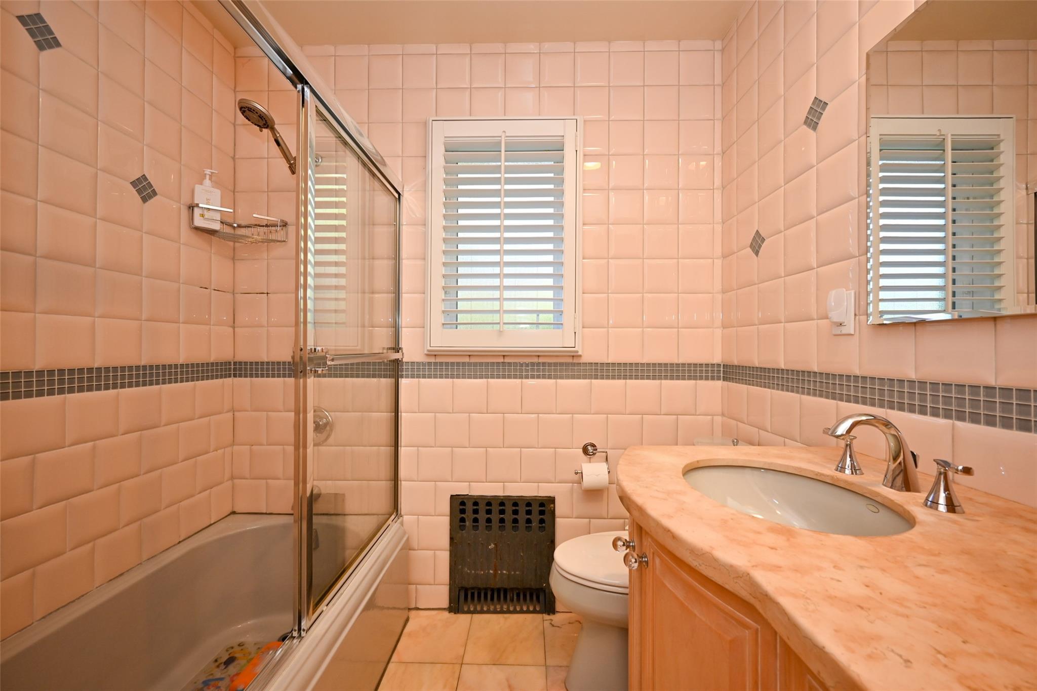 Single Family 166  Queens, NY 11357, MLS-862223-15