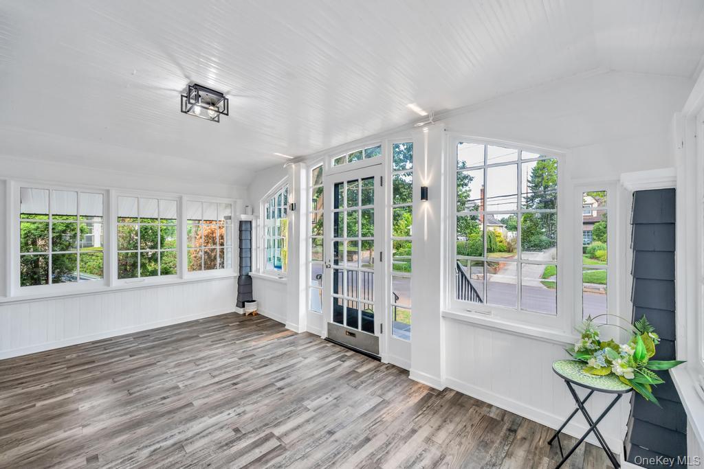 Single Family Superior  Nassau County, NY 11001, MLS-862241-4